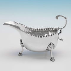 Viktorianisches Sterling Silber Paar Sauce Boats, Stanzperlenrand, London, 1899