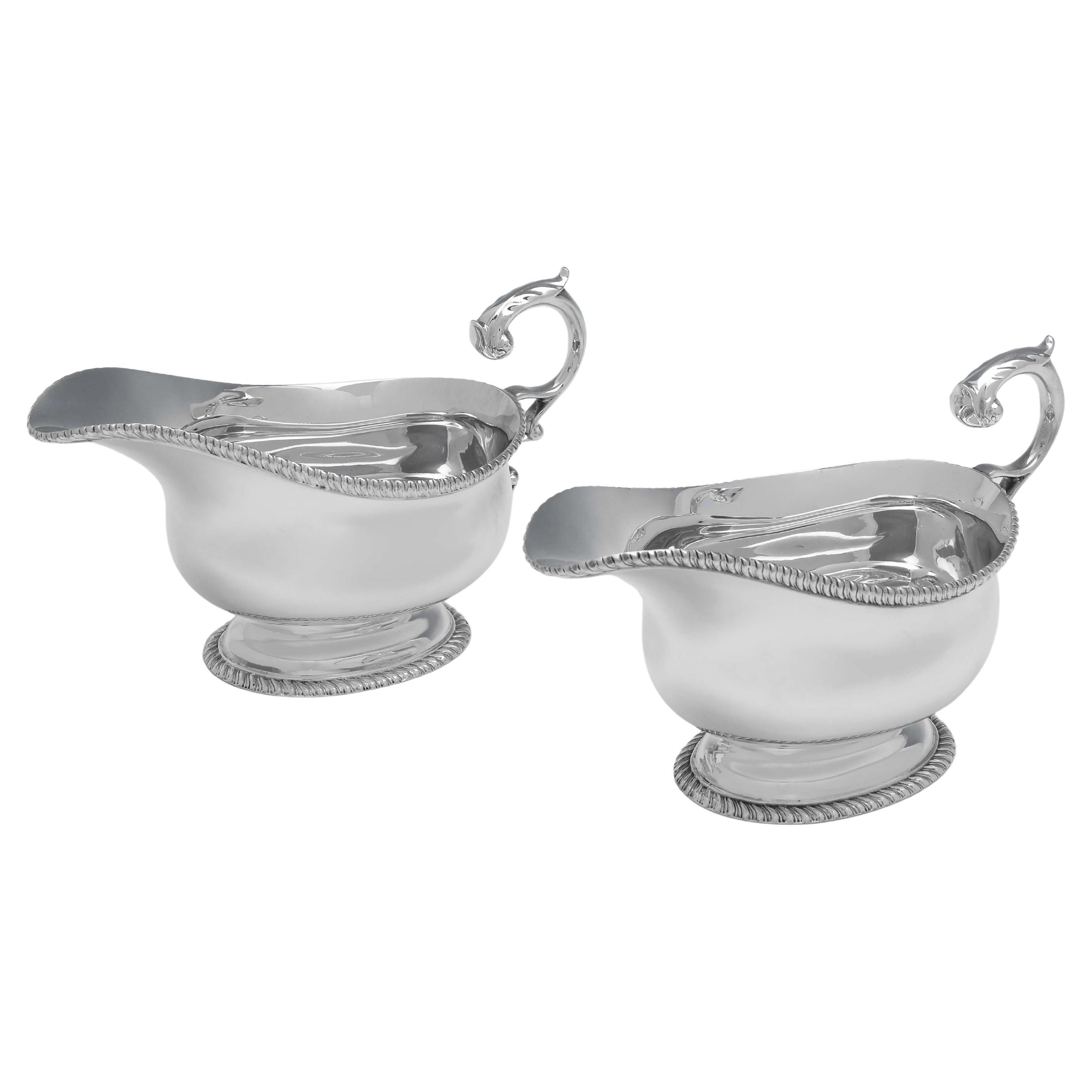 Art Deco Period Pair of Sterling Silver Sauce Boats, London 1939