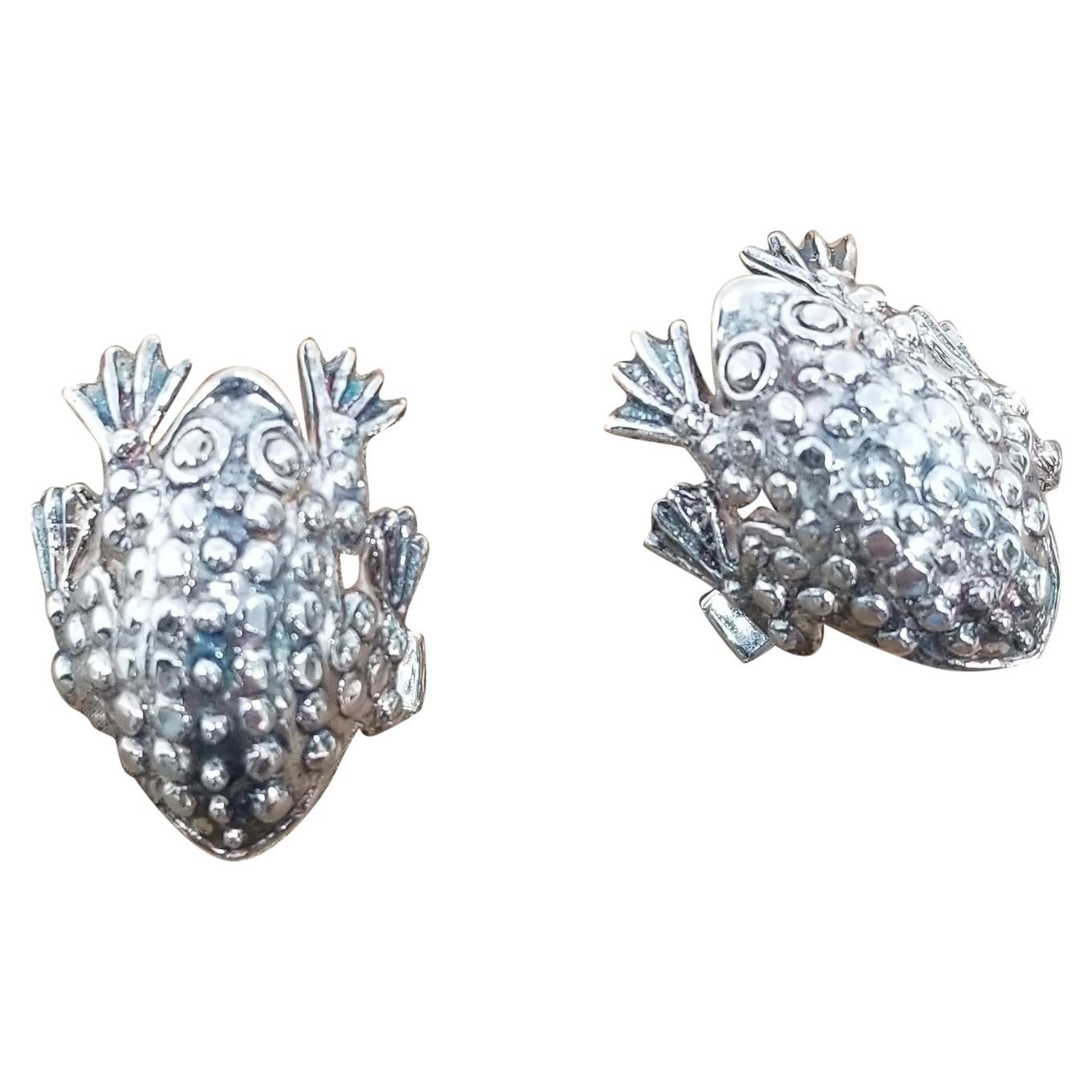 Sterling Silver Pair Solid "Frogs" Cufflinks For Sale