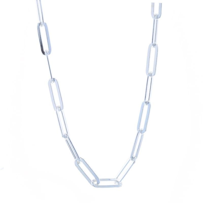 Metallgehalt: Sterling Silber

Kette Stil: Büroklammer
Halskette Stil: Kette
Verschluss-Typ: Karabinerhakenverschluss

Messungen

Länge: 19 3/4