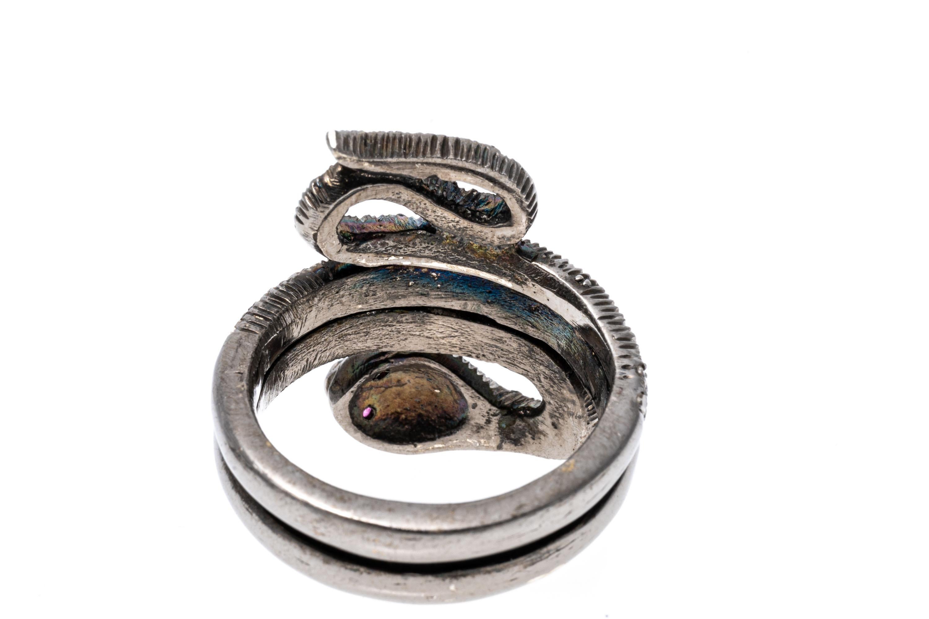 Doppelgewickelter Schlangenring aus Sterlingsilber mit Diamantpavé-Fassung im Zustand „Gut“ im Angebot in Southport, CT