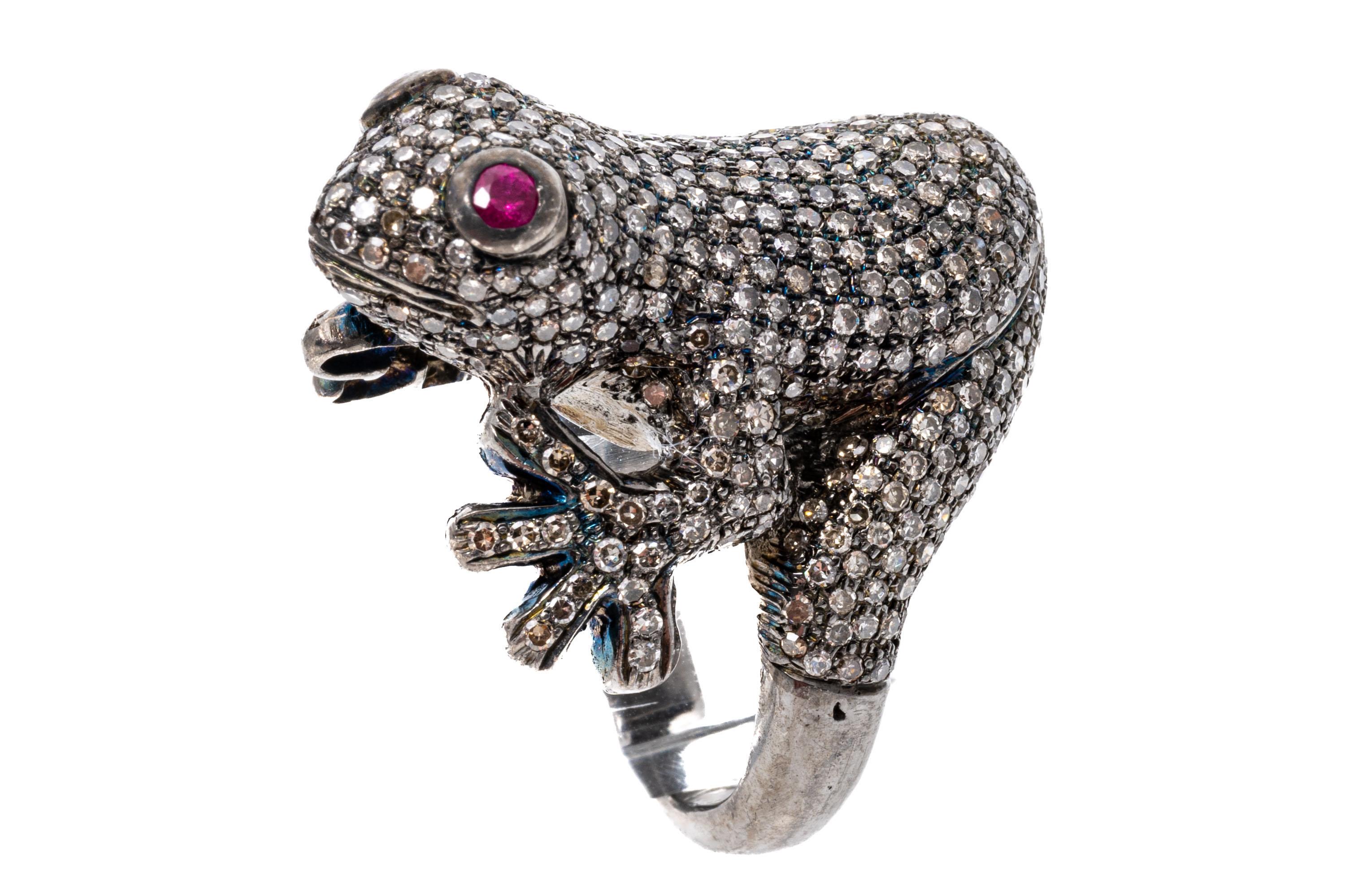 Taille ronde Bague grenouille en argent sterling sertie d'un pavé de diamants, App. 2.63 TCW en vente