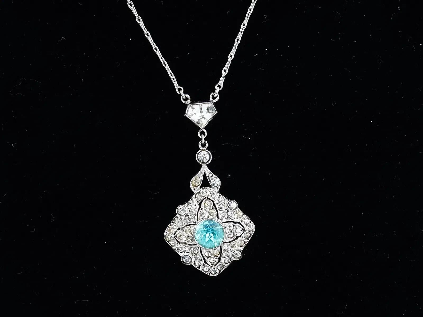 Sterling Silver Pendant Necklace With Stones Bon état - En vente à New York, NY