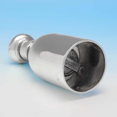 Macinapepe in argento sterling a forma di bottiglia di champagne realizzato nel 1886