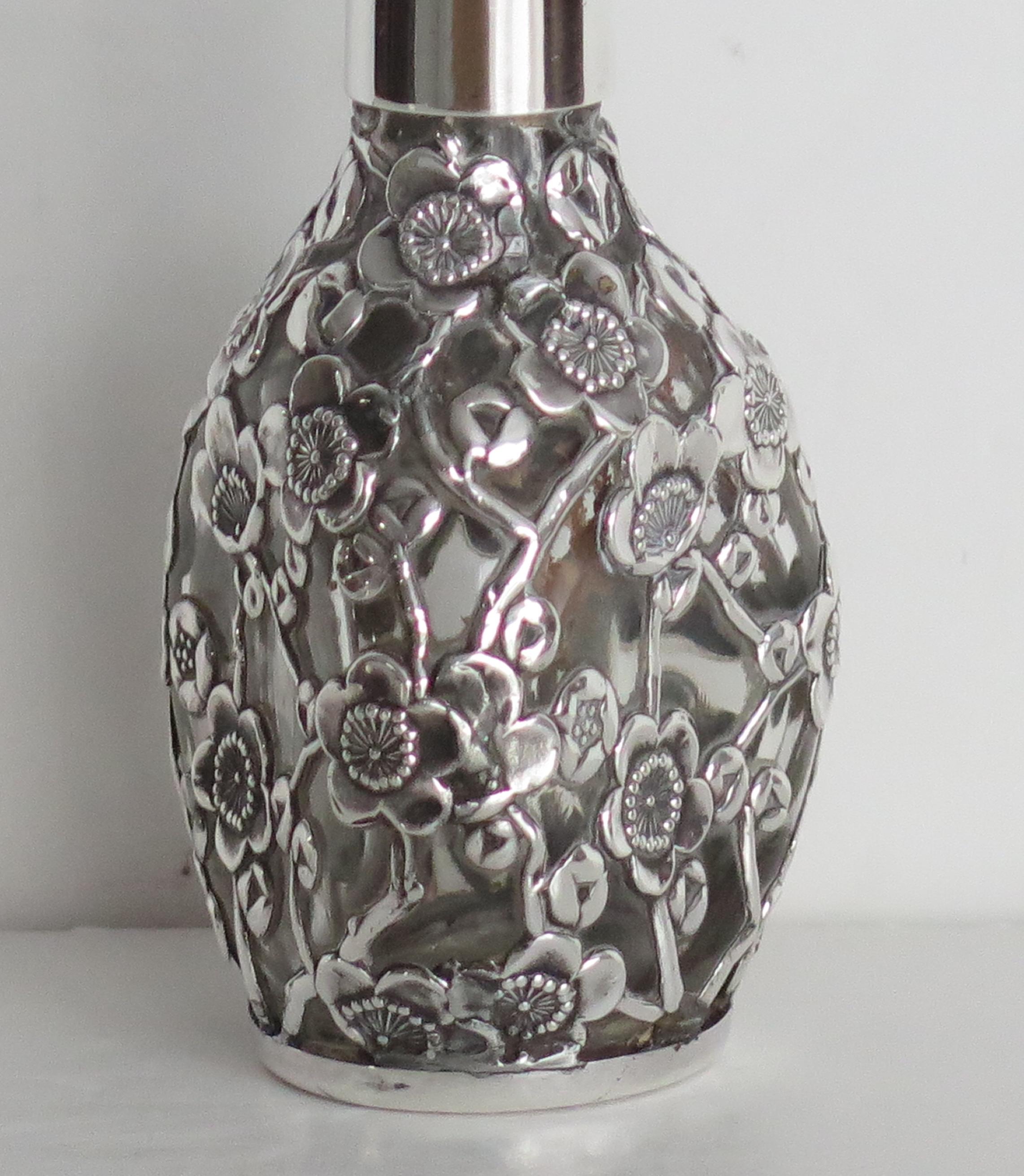 Edwardian Perfume or Scent Bottle Sterling Silver Filigree over Glass, Ca 1900 In Good Condition In Lincoln, Lincolnshire