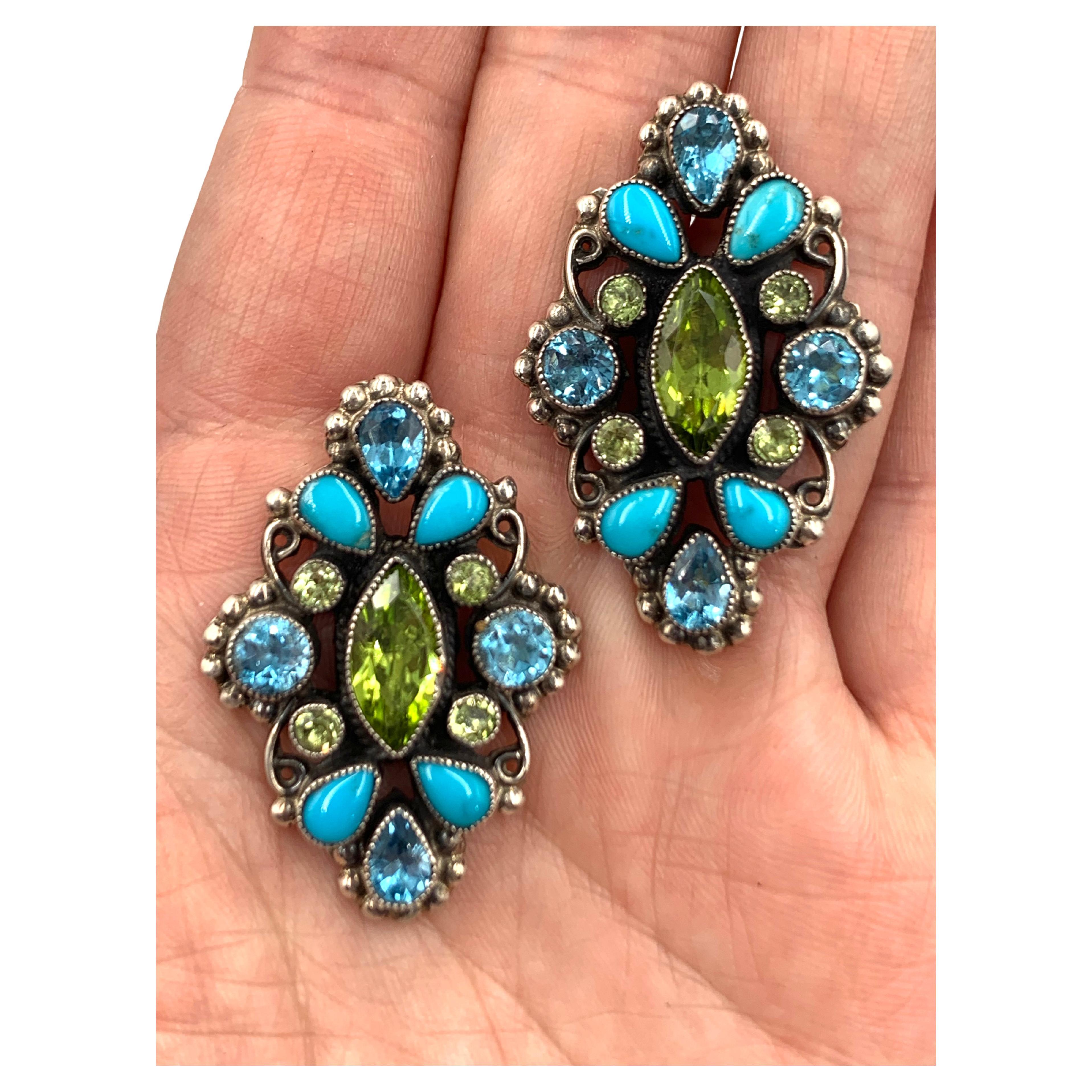 Orecchini in argento con peridoto e turchese di Leo Feeney