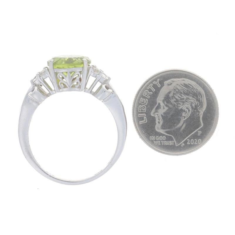 Sterling Silver Peridot & White Topaz Ring - 925 Round Cut For Sale 2