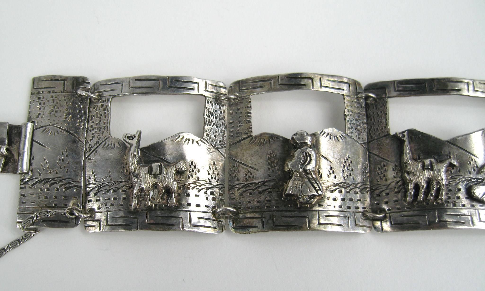 Bracelet 3D en argent sterling avec panneaux péruviens du Pérou en relief  Pour femmes en vente