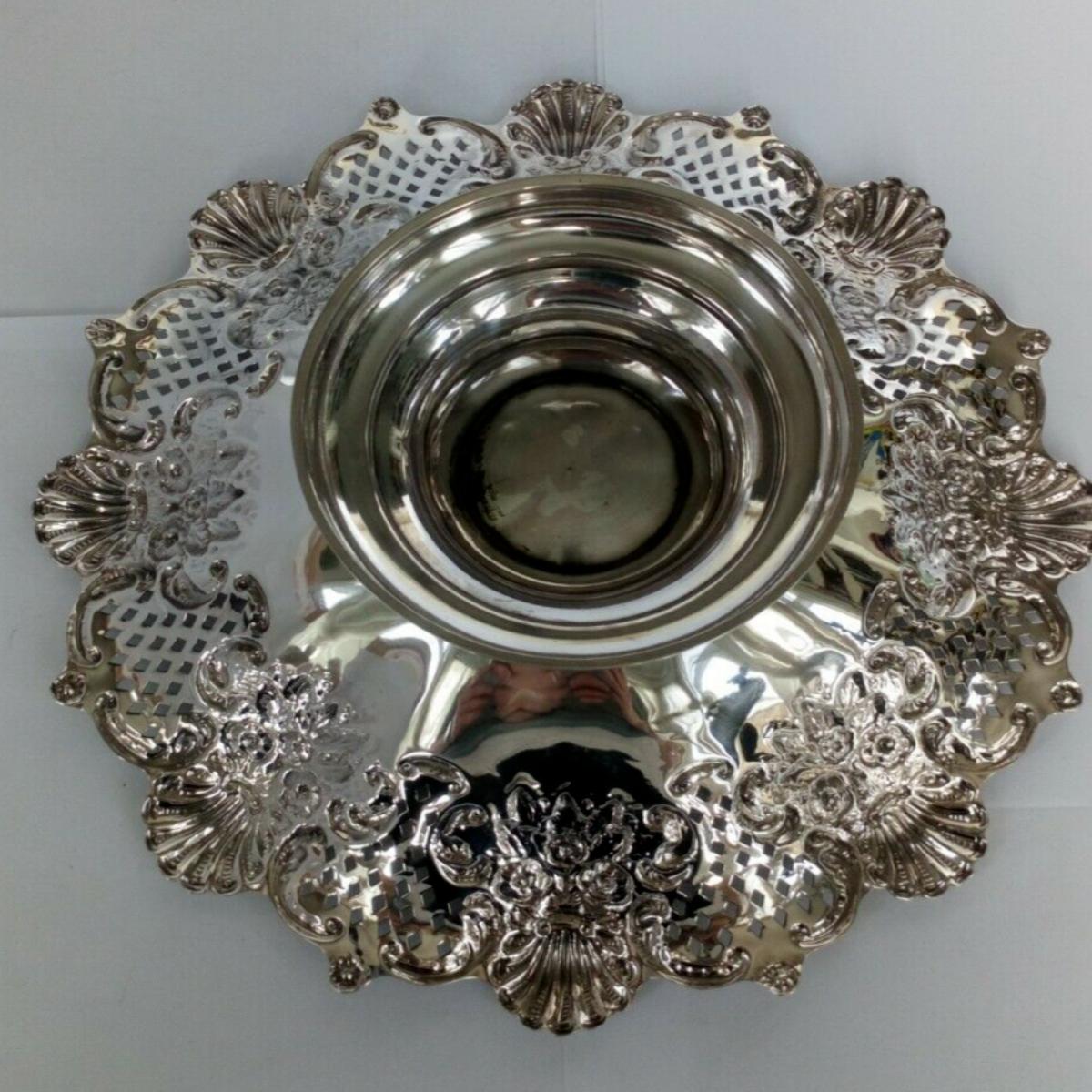 Sterling Silver Pierced Fruit Bowl by William Devenport, 1901 For Sale 1