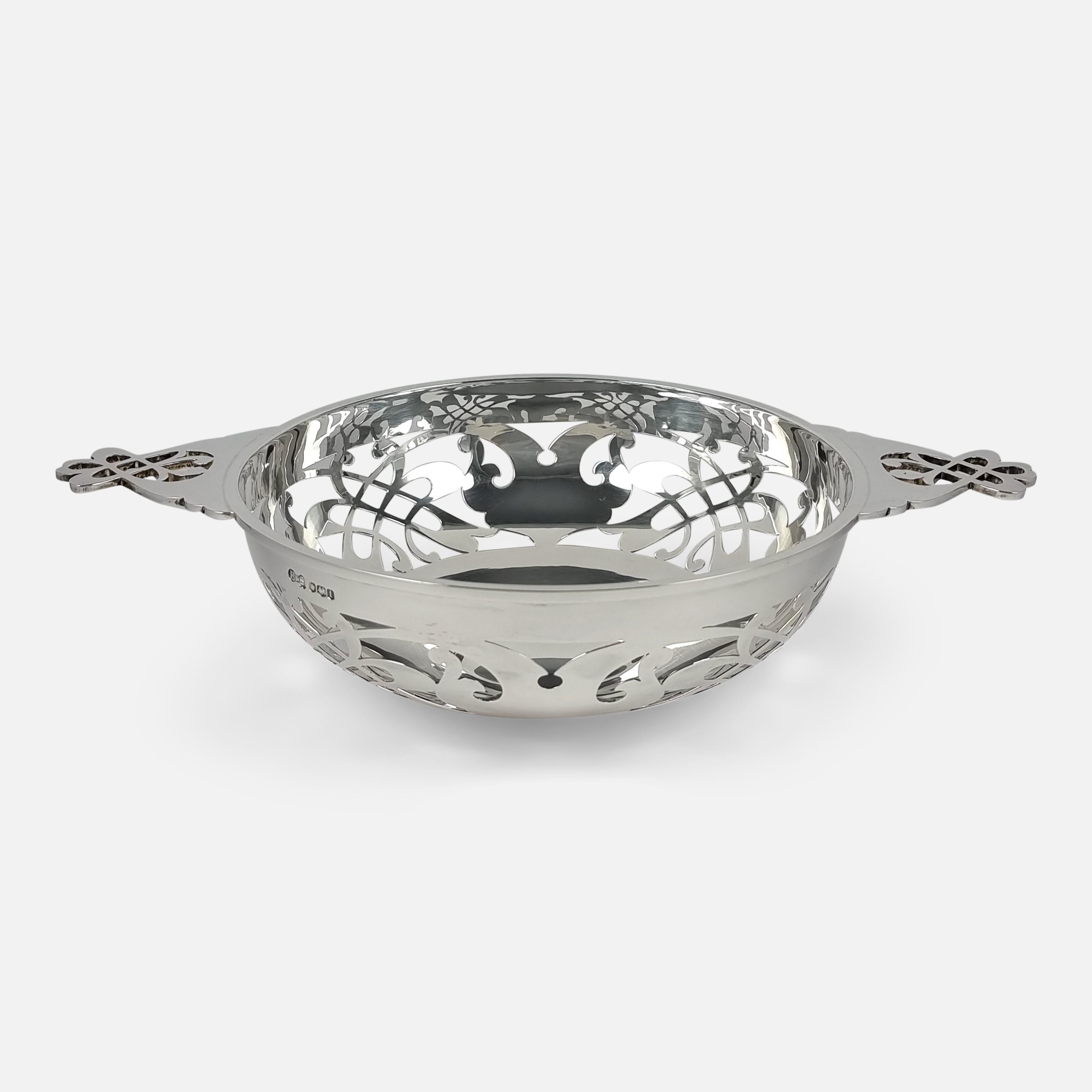 Modern Sterling Silver Pierced Quaich, Edward & Sons, 1926 For Sale