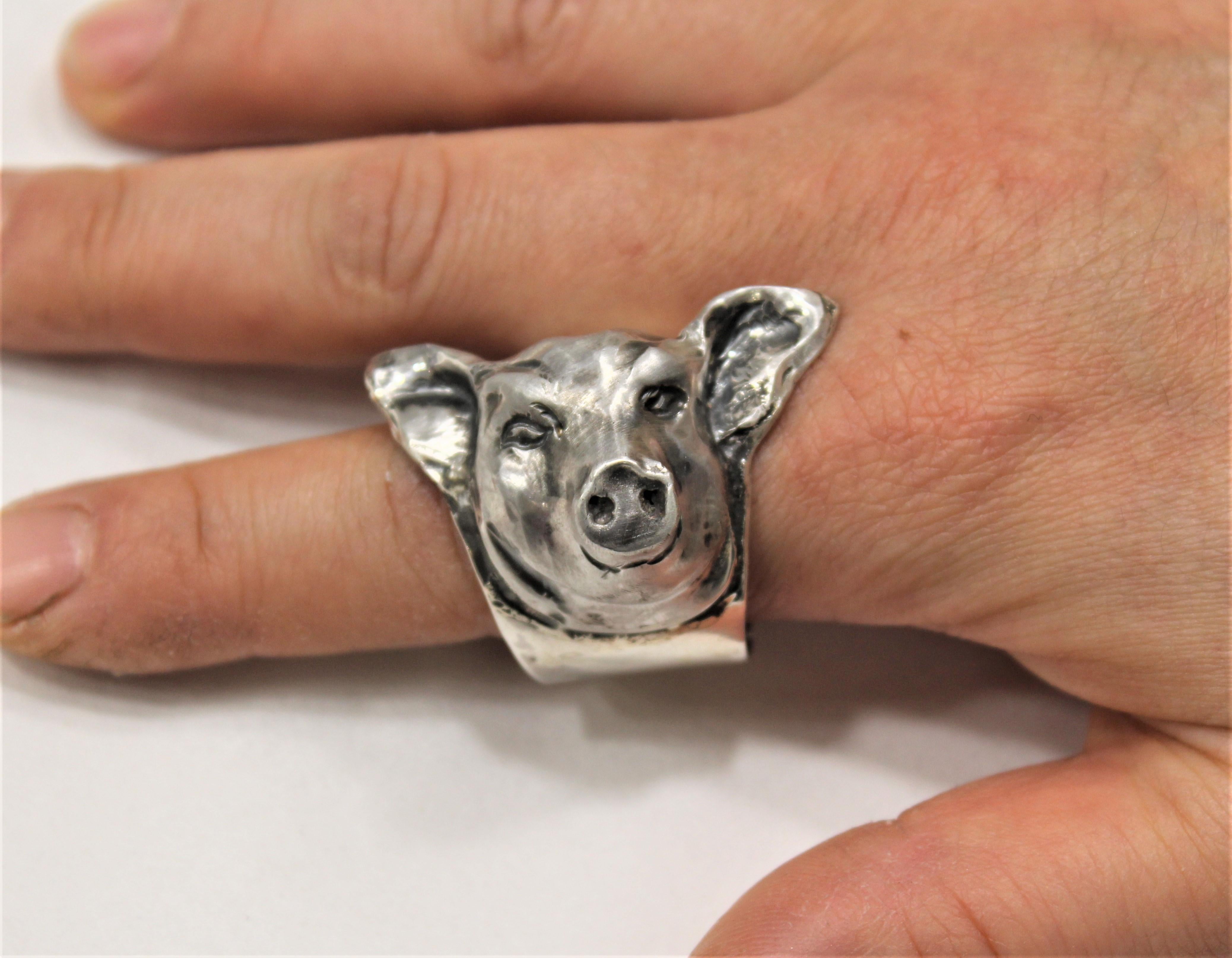 The Piggy Ring is part of our jewelry collection. All our sterling silver pieces of jewelry are handmade: it means that none is like the other. As a matter of fact, our aim is to create unique products with a high artistic value. Indeed, all