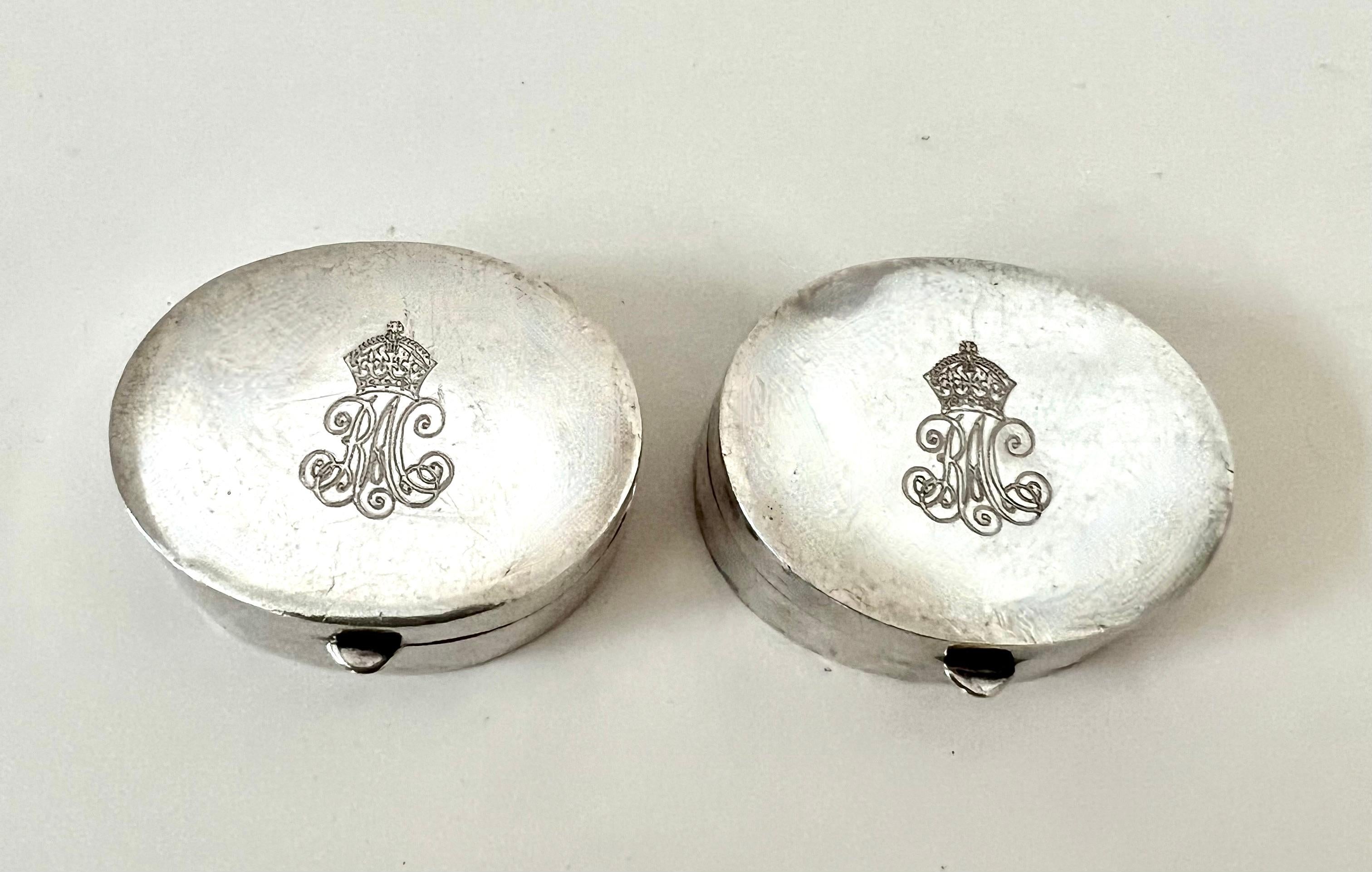 Sterling Silver Pill Box with Crown Etching For Sale 6