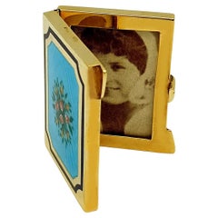 Portafoto da viaggio in argento placcato oro con miniature floreali Art Nouveau