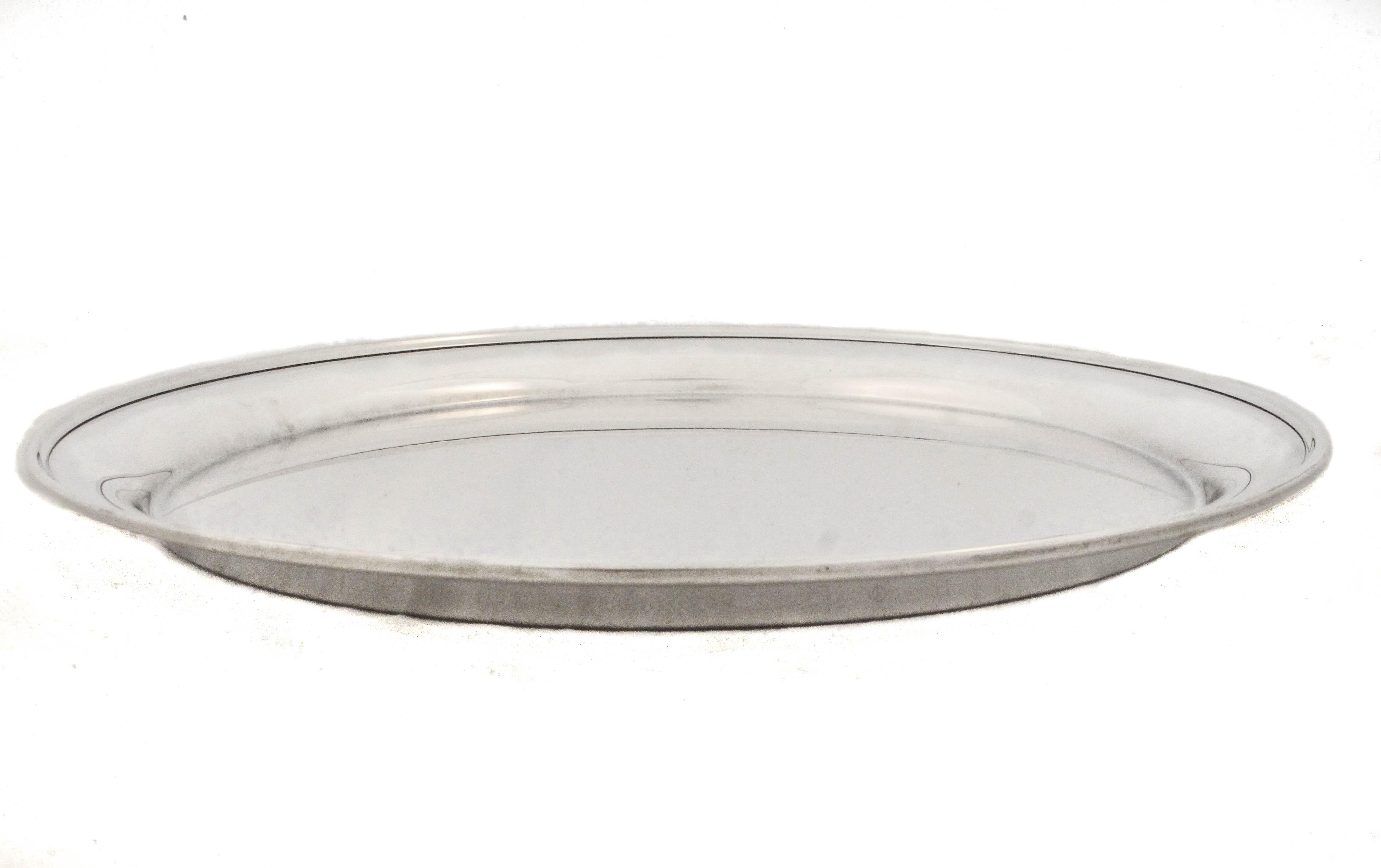 Piatto in argento sterling In condizioni ottime in vendita a Brooklyn, NY