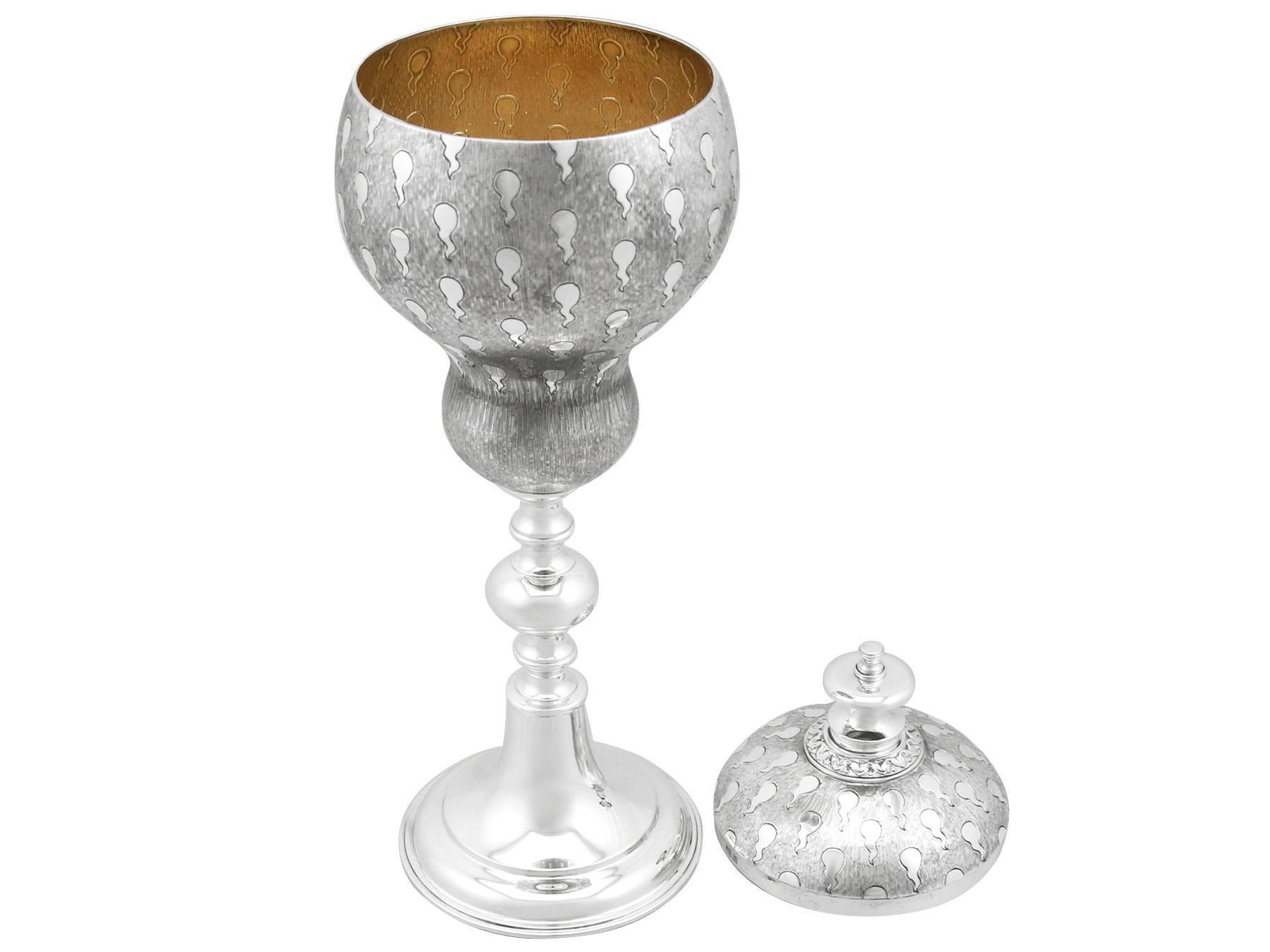 Vintage Sterling Silver Presentation Cup and Cover In Excellent Condition In Jesmond, Newcastle Upon Tyne