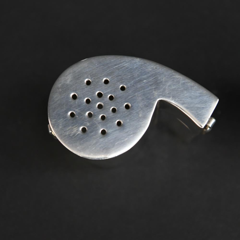 Sterling Silver Punctuation Salt and Pepper For Sale 1