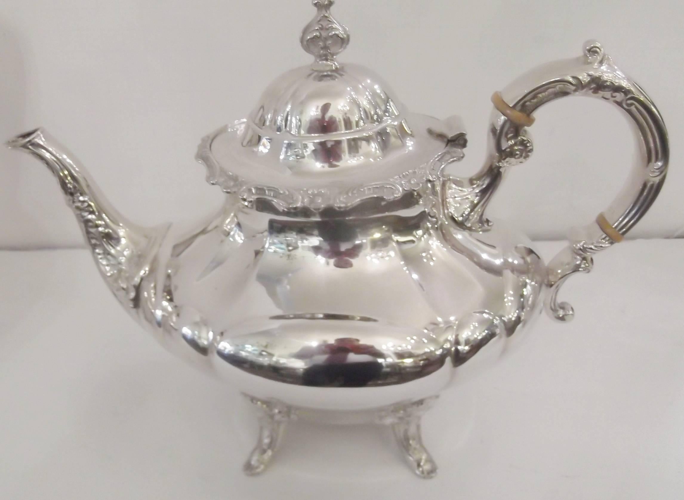 Sterling Silver Reed and Barton Tea Set In Excellent Condition In Lambertville, NJ