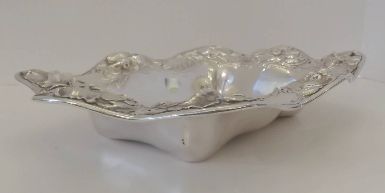 Repoussé Sterling Silver Repousse Scalloped Edge Bowl Made by Gorham