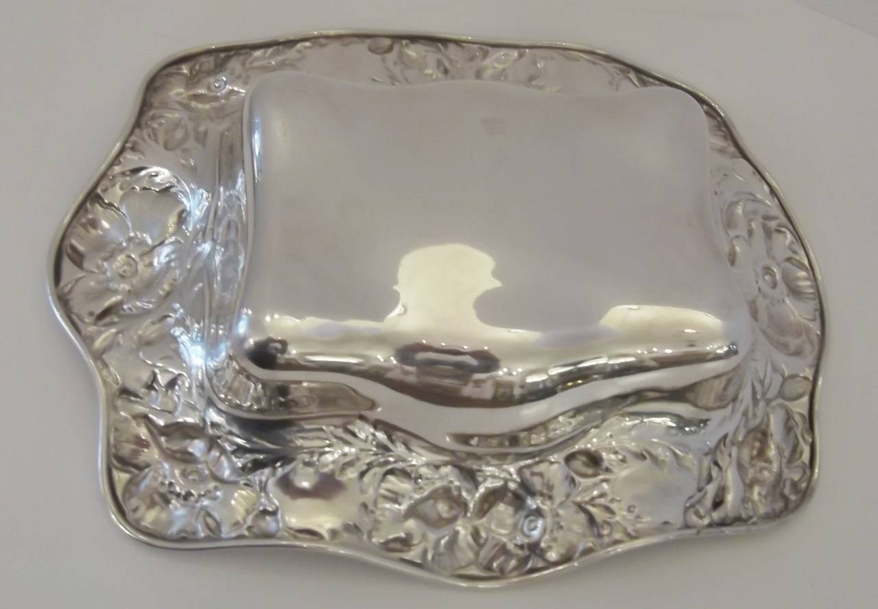 Sterling Silver Repousse Scalloped Edge Bowl Made by Gorham In Excellent Condition In Lambertville, NJ
