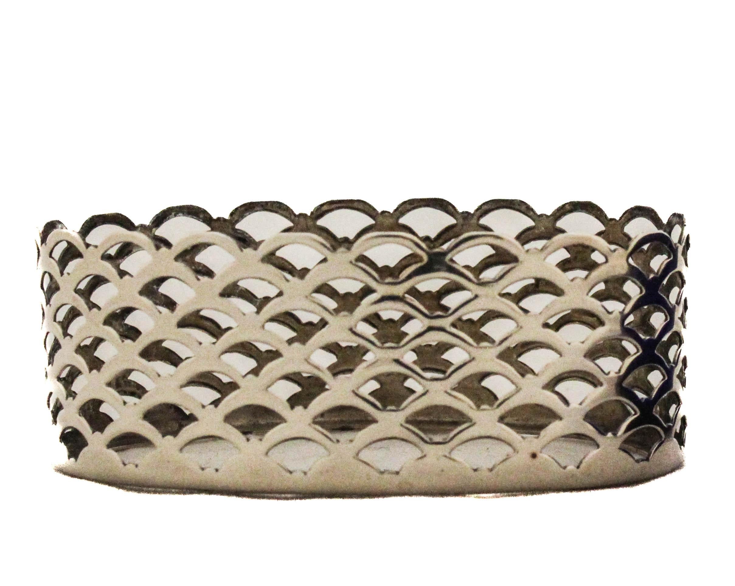 Sterling Silver Reticulated Salt Cellar with Cobalt Liner In Excellent Condition For Sale In Brooklyn, NY