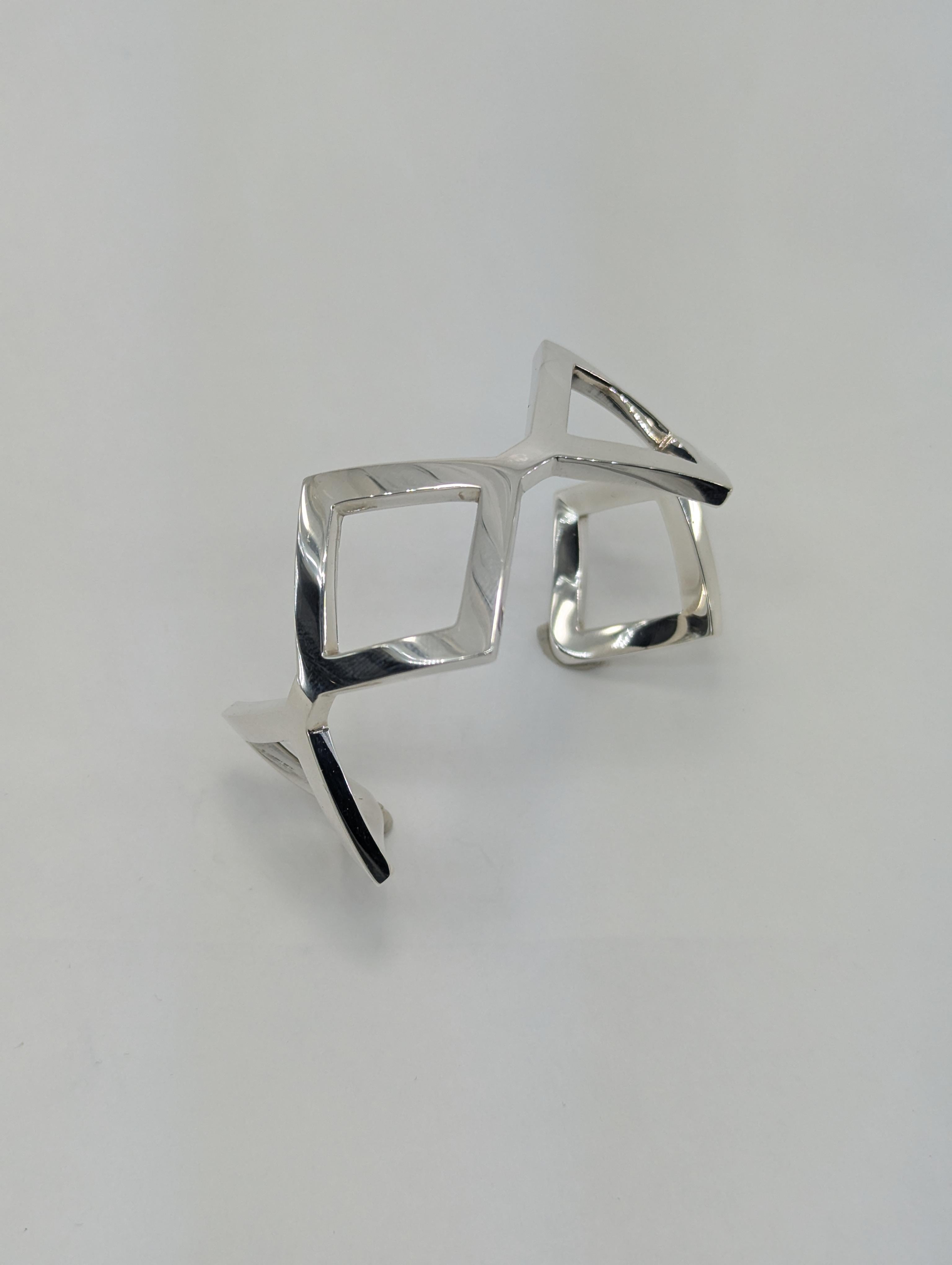 Sterling Silber Rhombus Manschettenarmband im Zustand „Neu“ in New York, NY