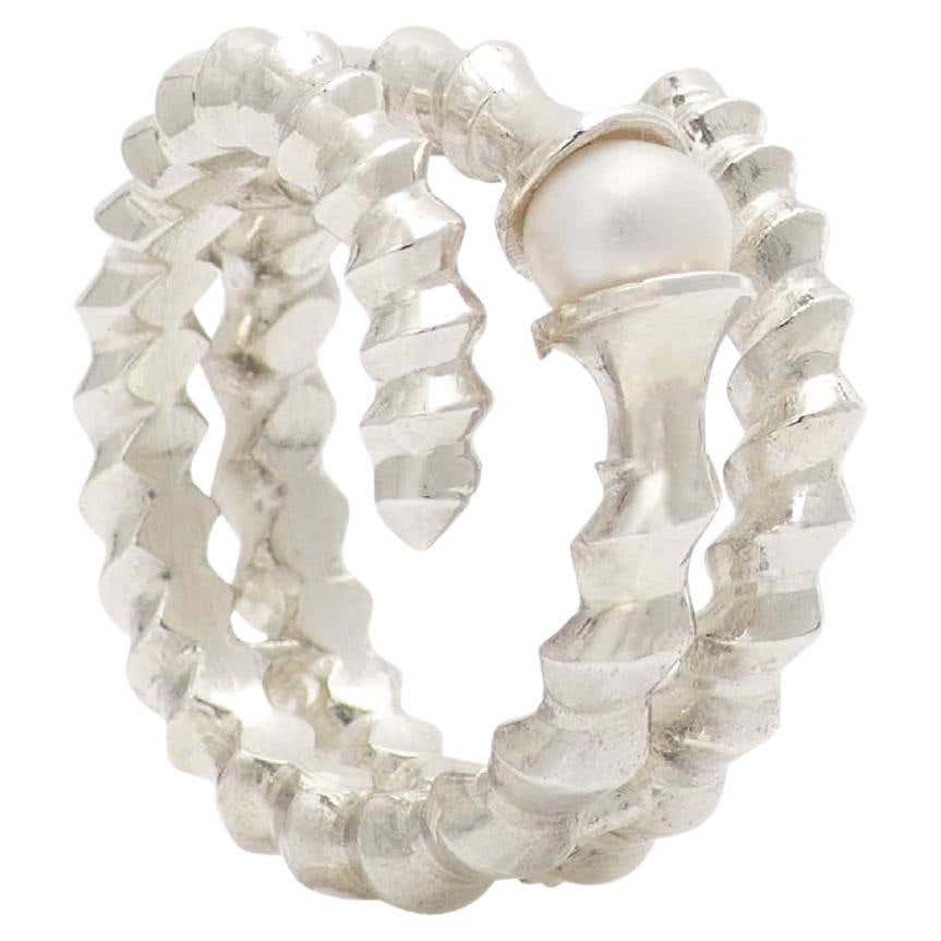 Customizable Sterling Silver Ring Composed of Two Screws Joined by a ...