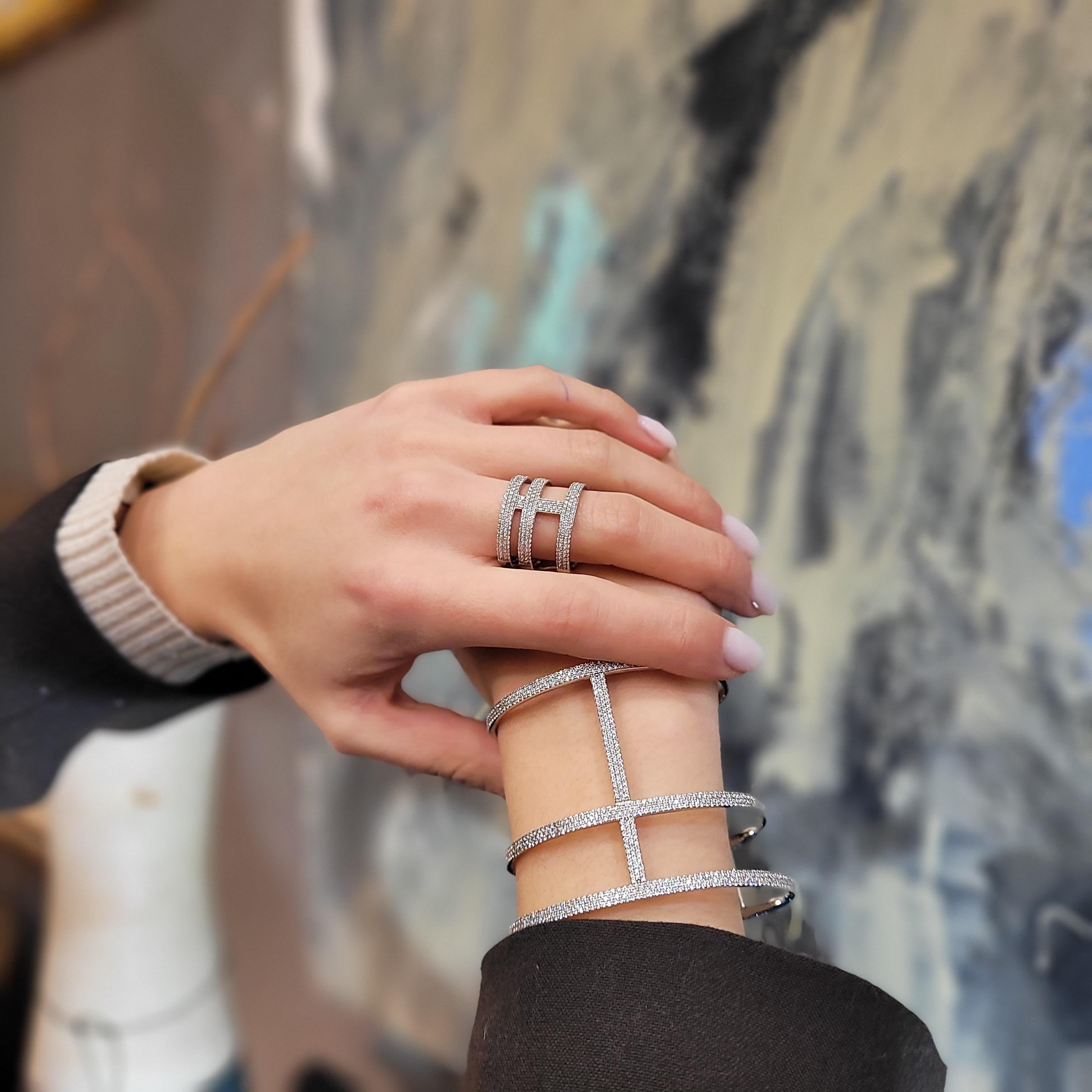 Anello in argento sterling con pavé di zirconi di Frances Guiot de Bourg, Parigi in vendita 7