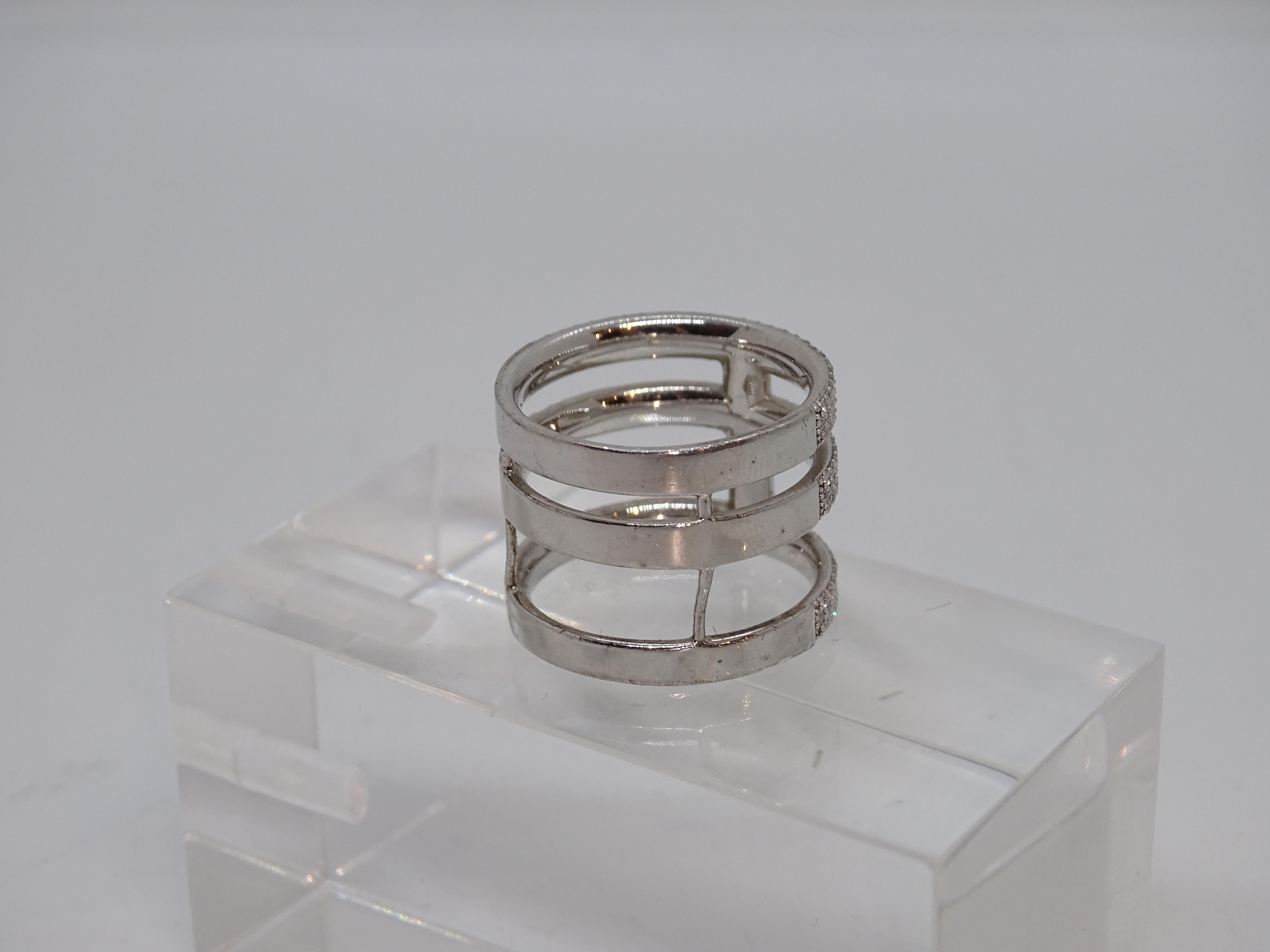 Anello in argento sterling con pavé di zirconi di Frances Guiot de Bourg, Parigi in vendita 12