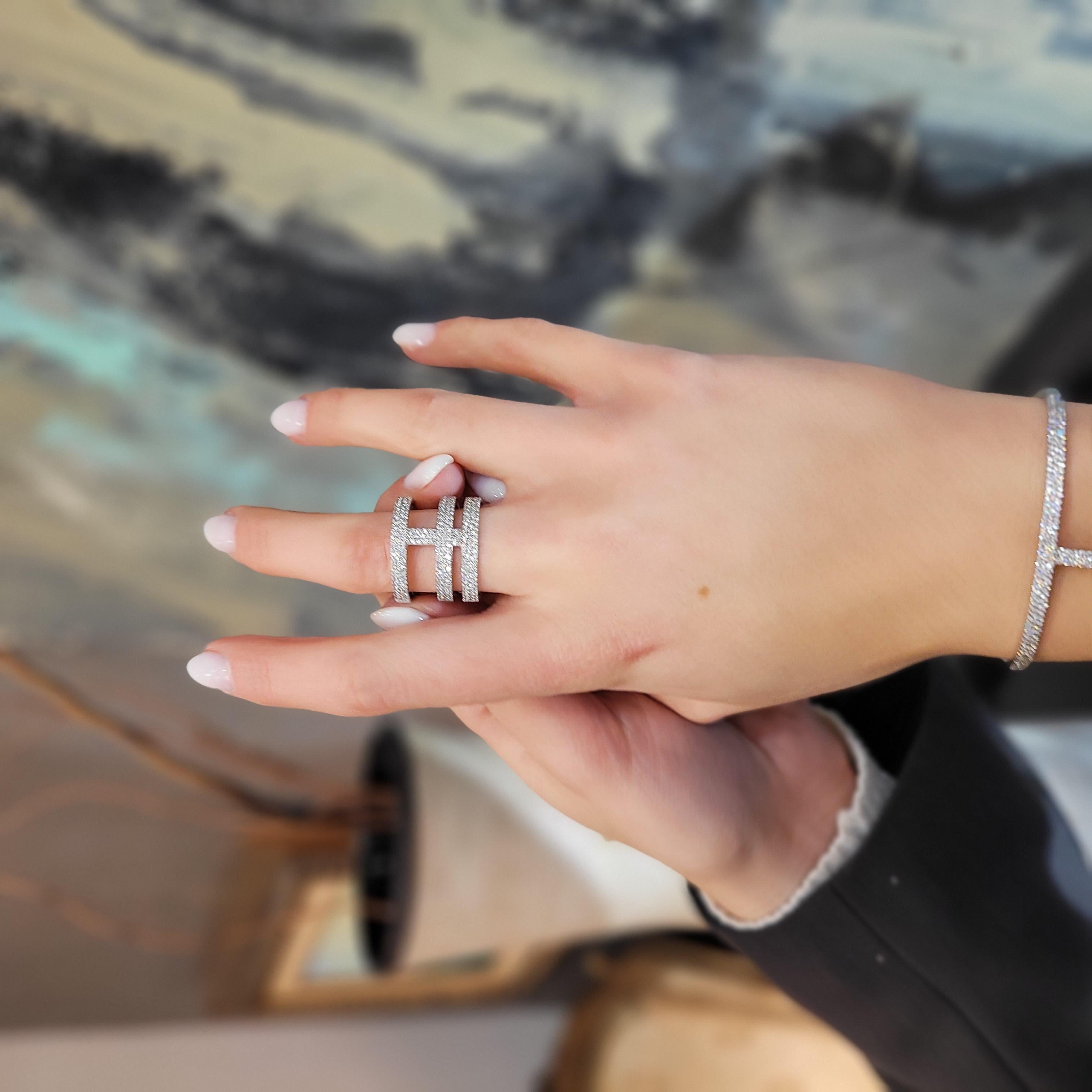 Anello in argento sterling con pavé di zirconi di Frances Guiot de Bourg, Parigi In condizioni ottime in vendita a VALLADOLID, ES