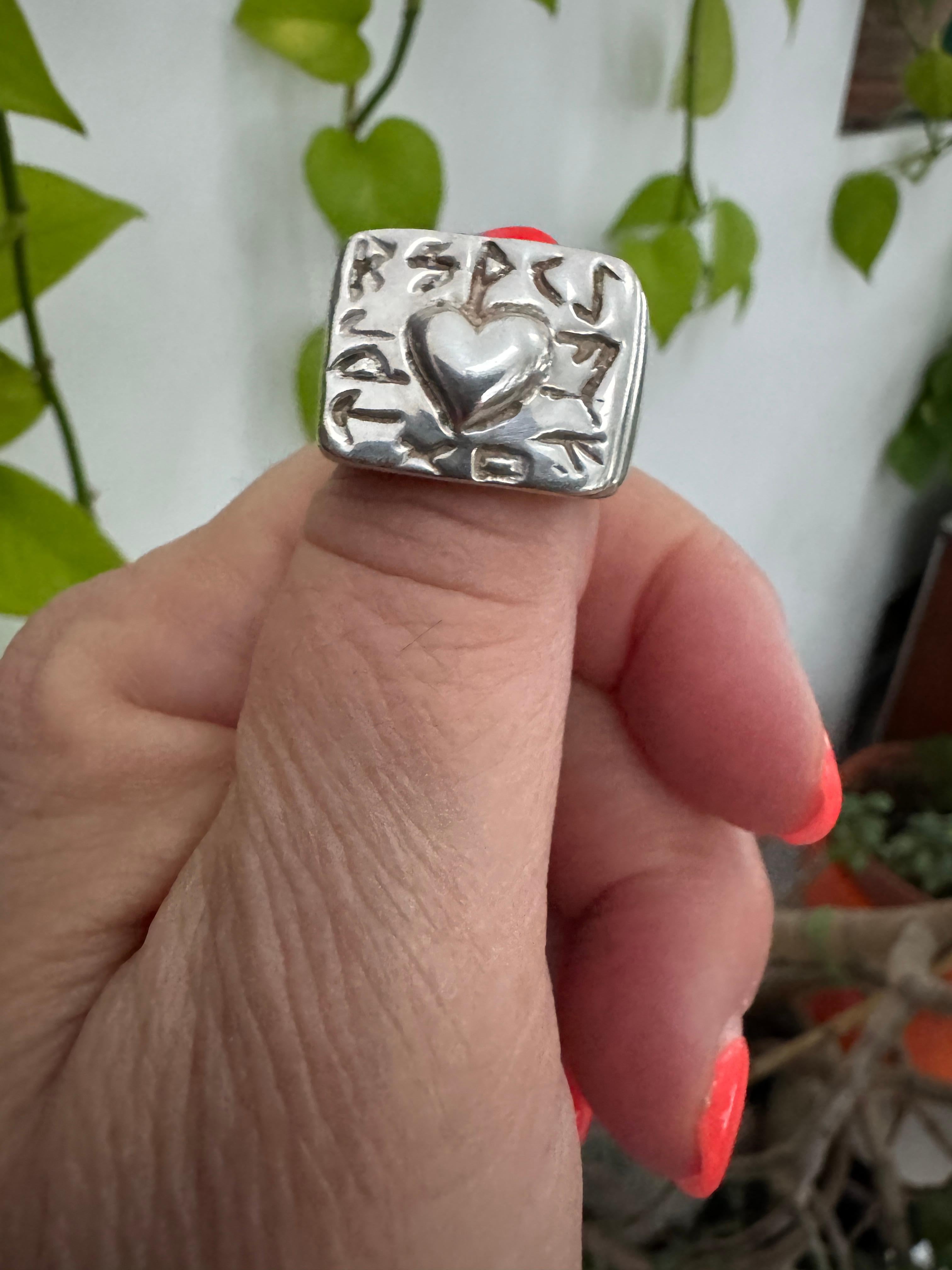 Anello a cuore Robert Lee Morris in argento massiccio degli anni '90 in vendita 3