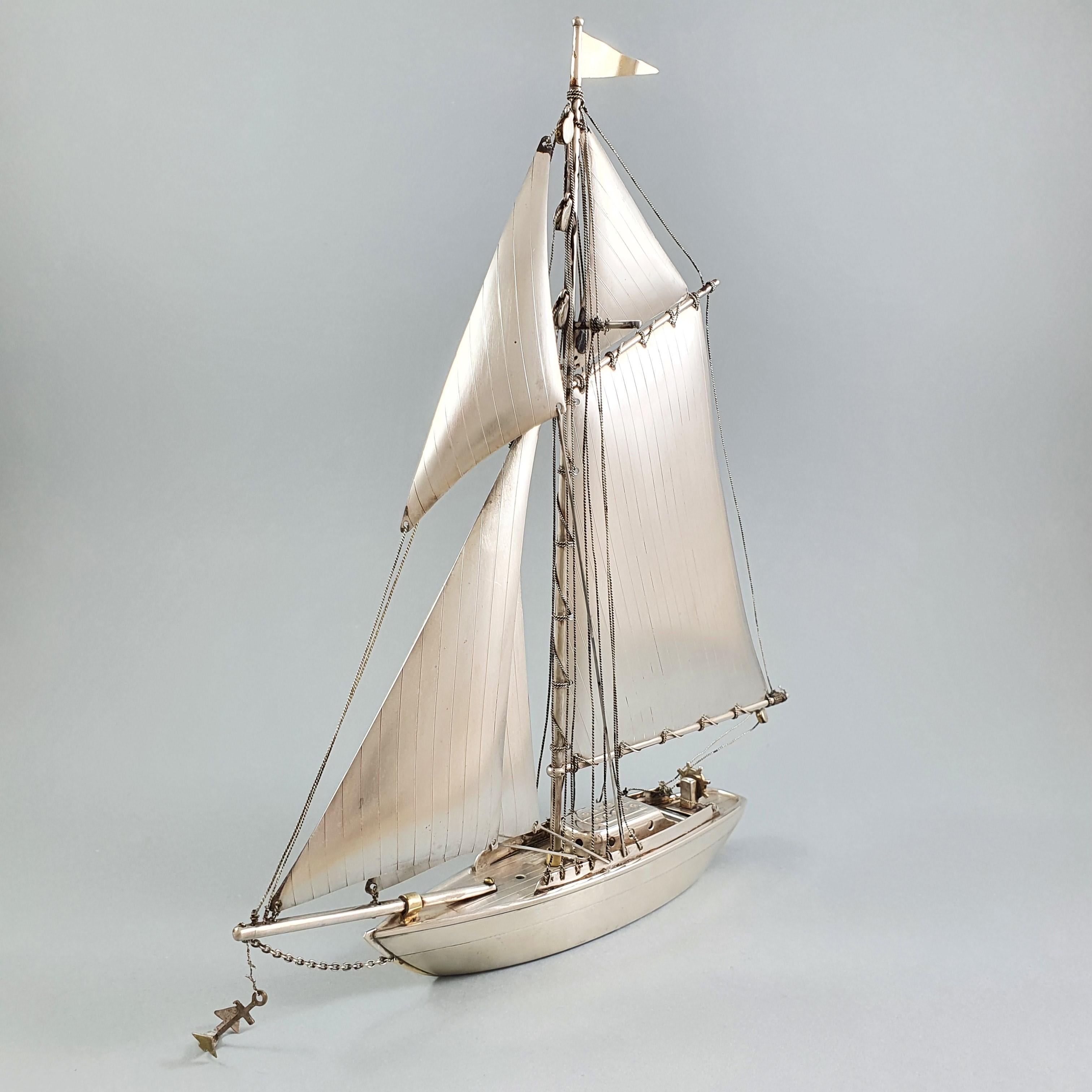 Sterling Silver Sailboat Boat In Good Condition In Saint-Ouen, FR