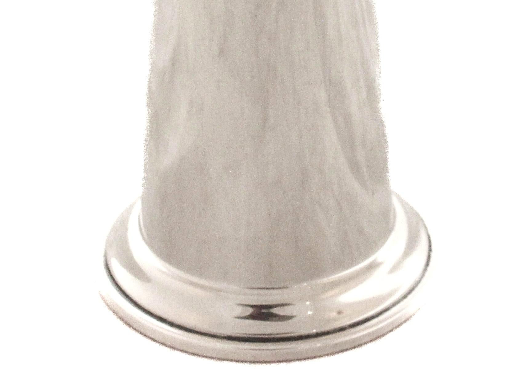 Sterling Silver Salt Shakers In condizioni ottime in vendita a Brooklyn, NY