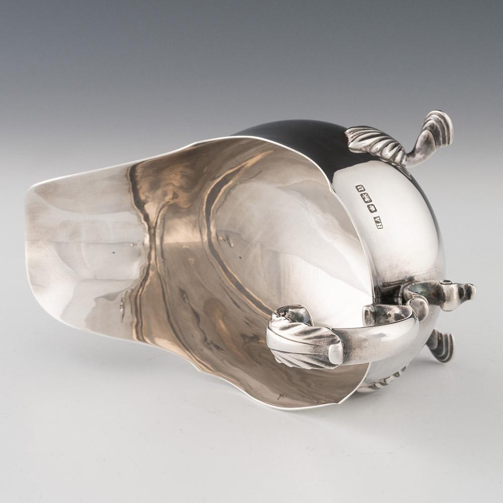Early 20th Century Sterling Silver Sauce Boat Sheffield 1906 For Sale