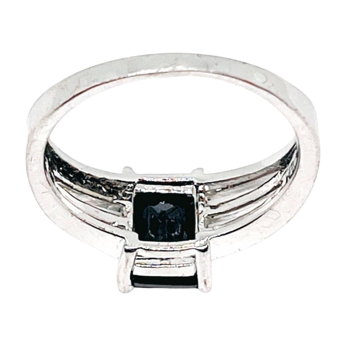 Women's Sterling Silver Scissor-cut Hematite Ring, Clear CZ accent stones, Size 11.75 For Sale