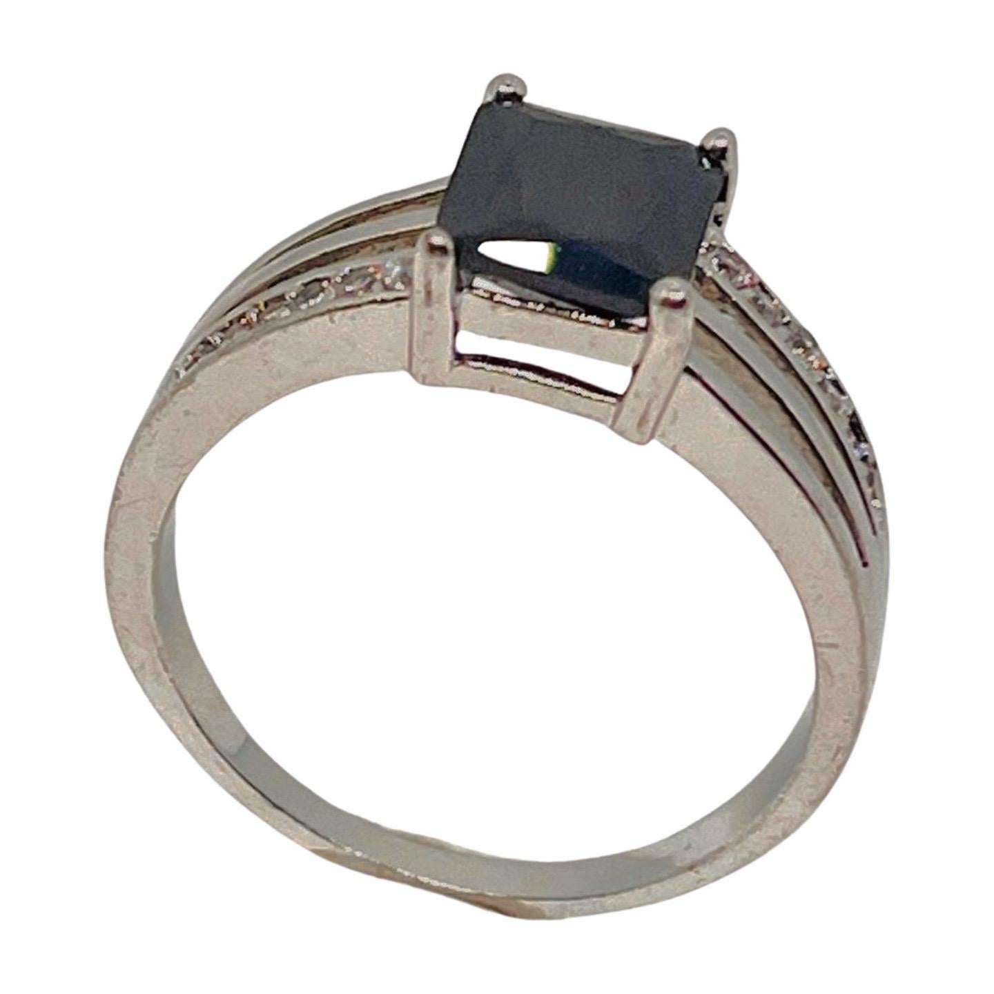 Sterling Silver Scissor-cut Hematite Ring, Clear CZ accent stones, Size 11.75 For Sale 1