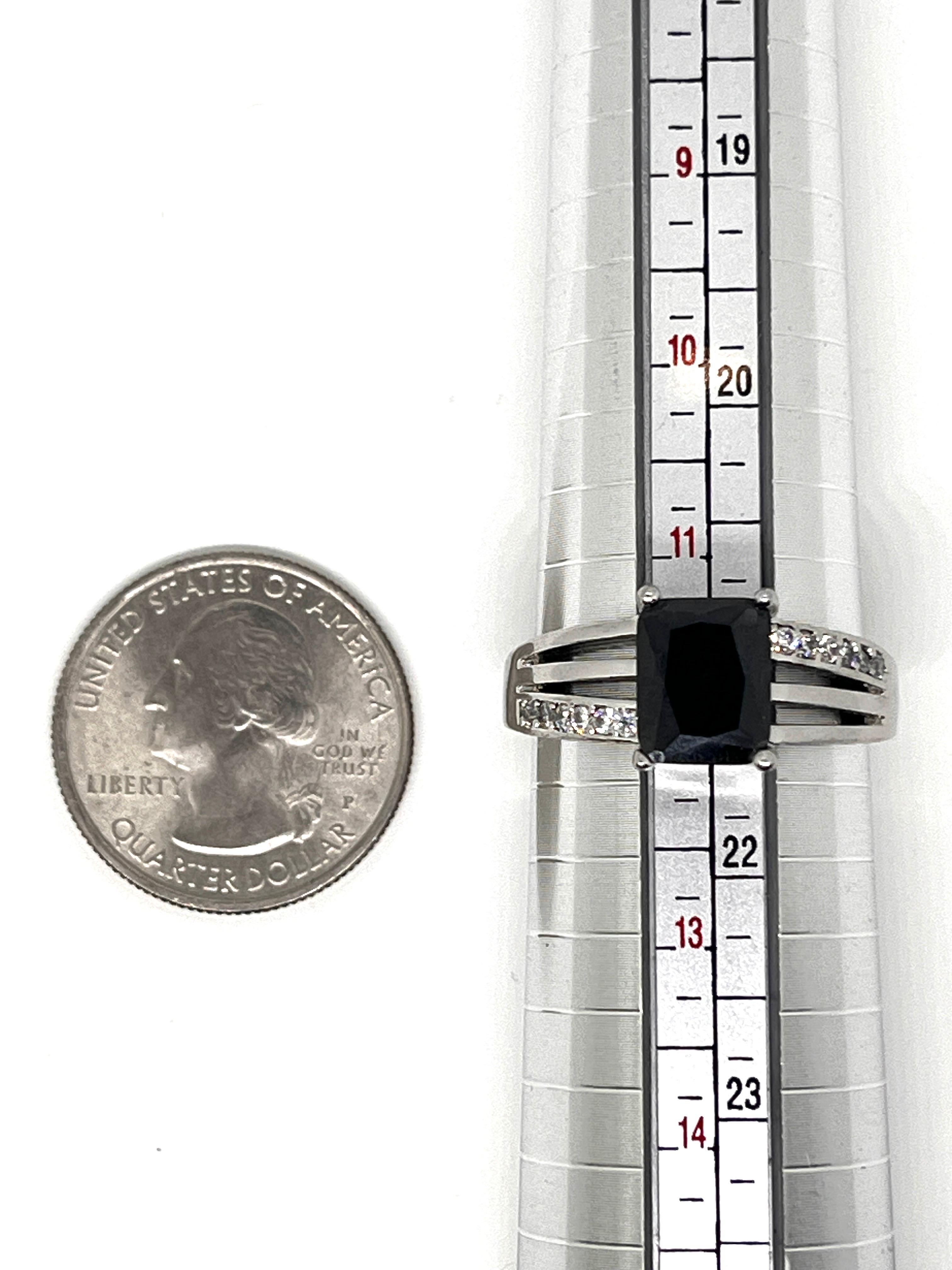 Sterling Silver Scissor-cut Hematite Ring, Clear CZ accent stones, Size 11.75 For Sale 3
