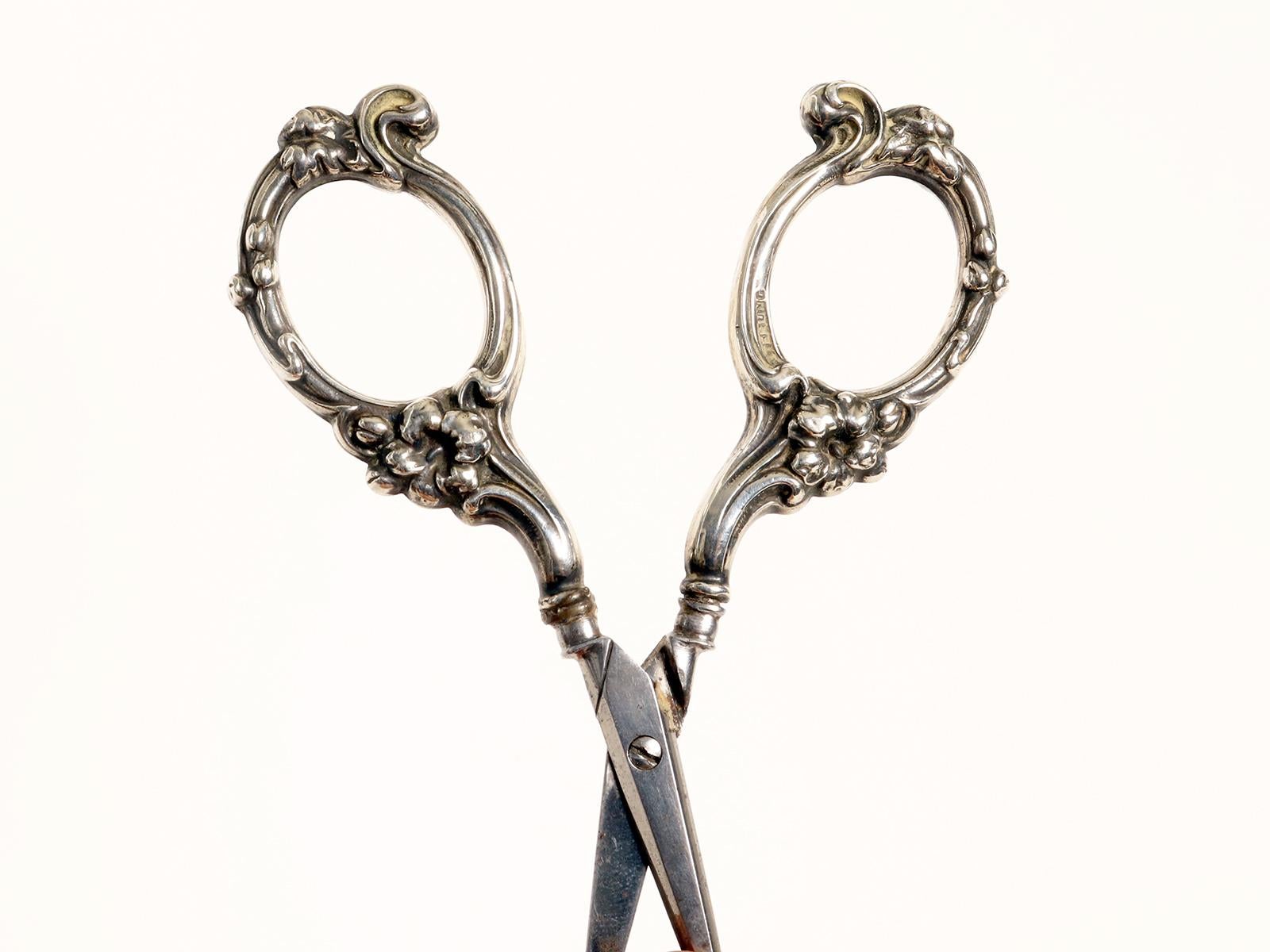American Sterling Silver Scissors to Cut the Stems of the Bunches of Grapes, USA, 1900 For Sale