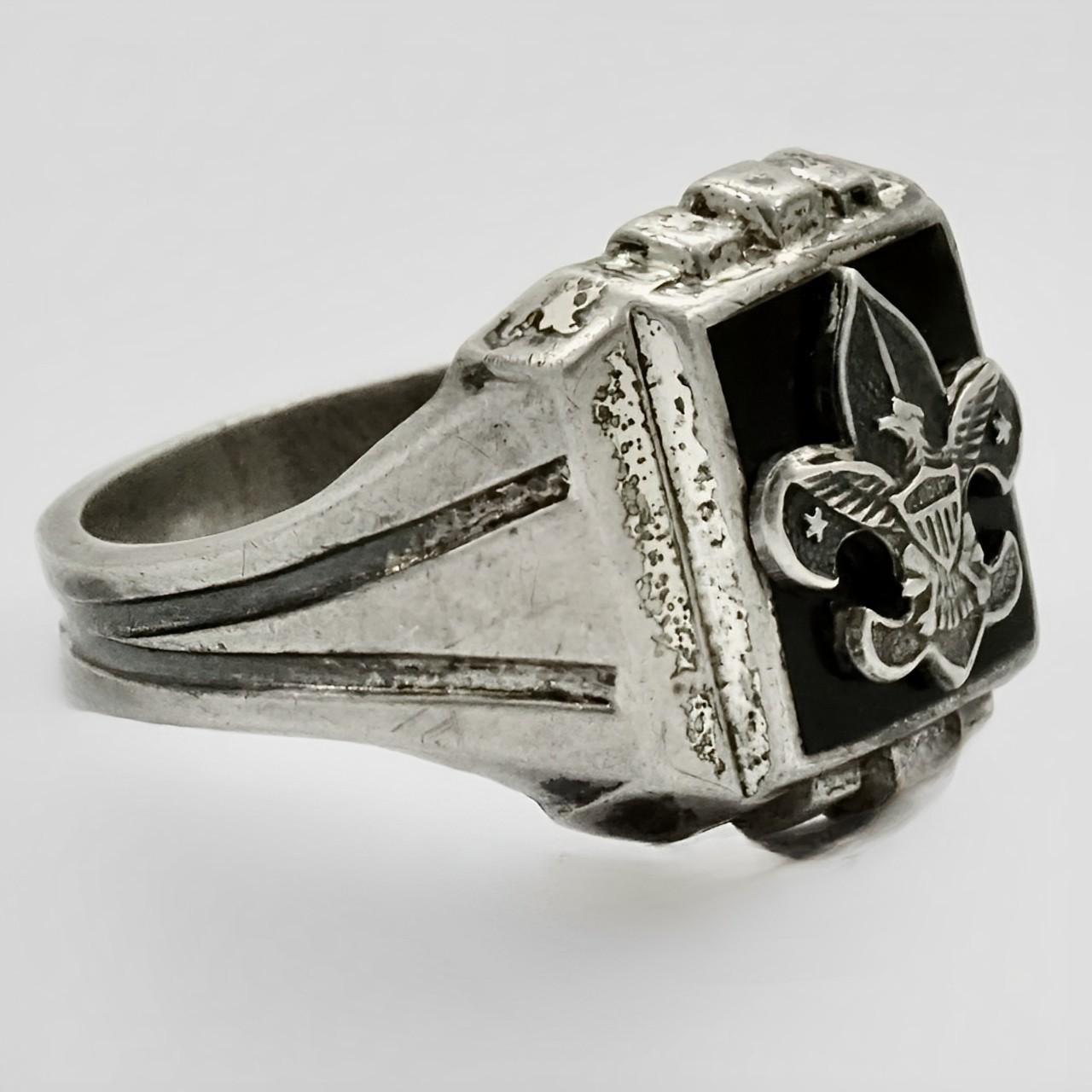 Sterling Silver Scouts Ring circa 1930s In Good Condition For Sale In London, GB