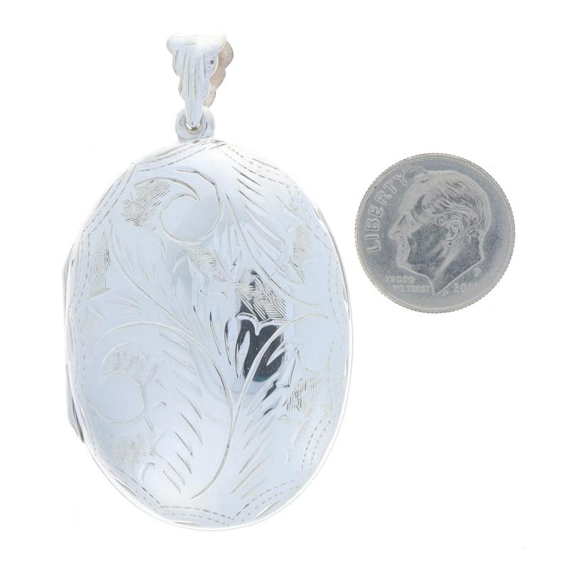 Ciondolo a forma di vite in argento Sterling - 925 Due cornici ovali in vendita 1