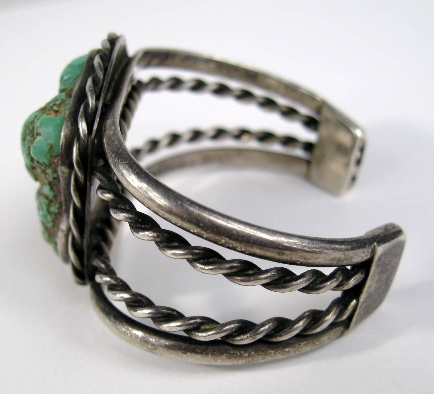 Turquoise écume de mer en argent sterling 4  Bracelet tressé Massive Old Pawn Navajo en forme de pattes  Bon état - En vente à Wallkill, NY