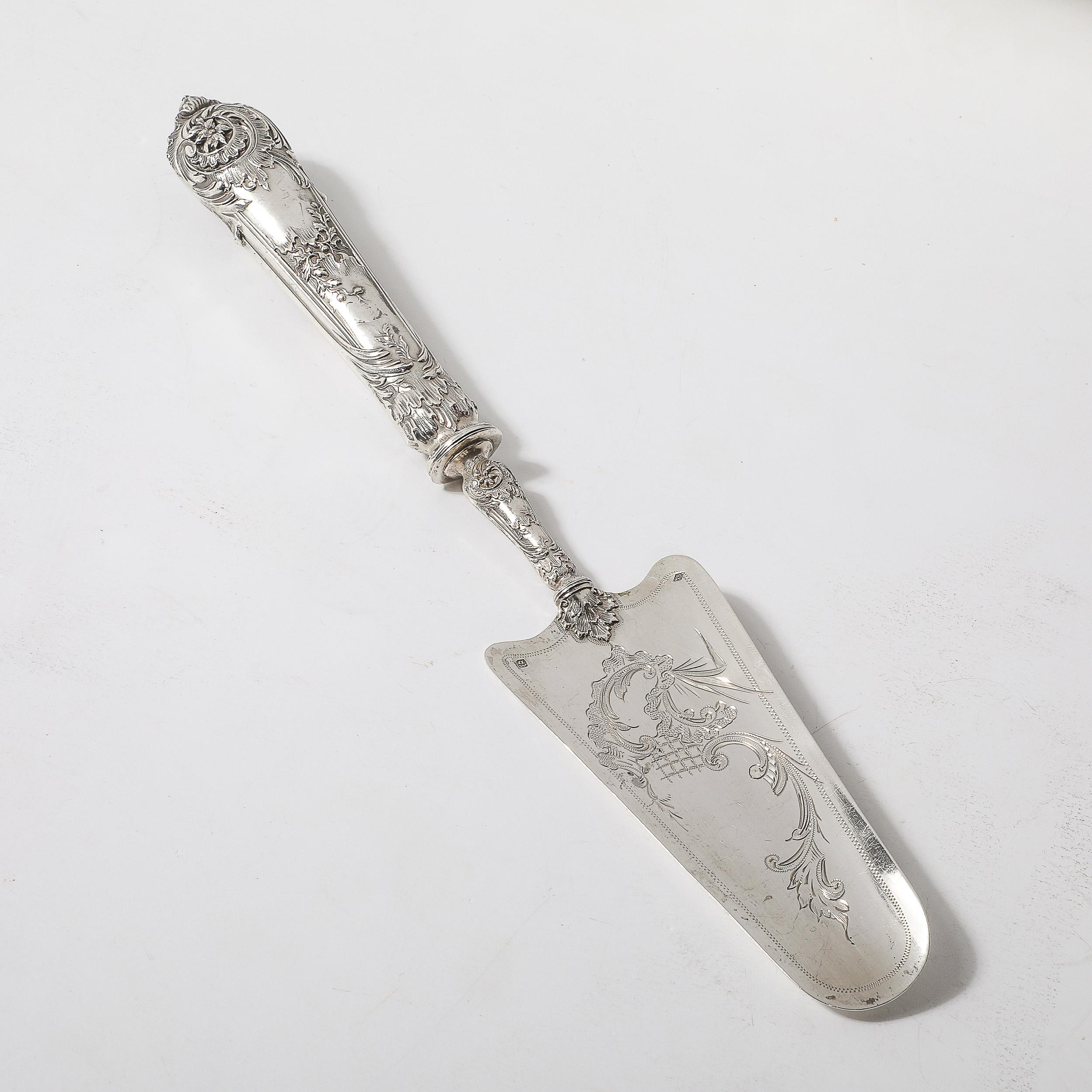 Servidor de plata de ley con detalles ornamentados grabados Delheid Fréres Plata esterlina en venta
