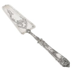 Serveur en argent avec décor ciselé orné, estampillé Delheid Fréres