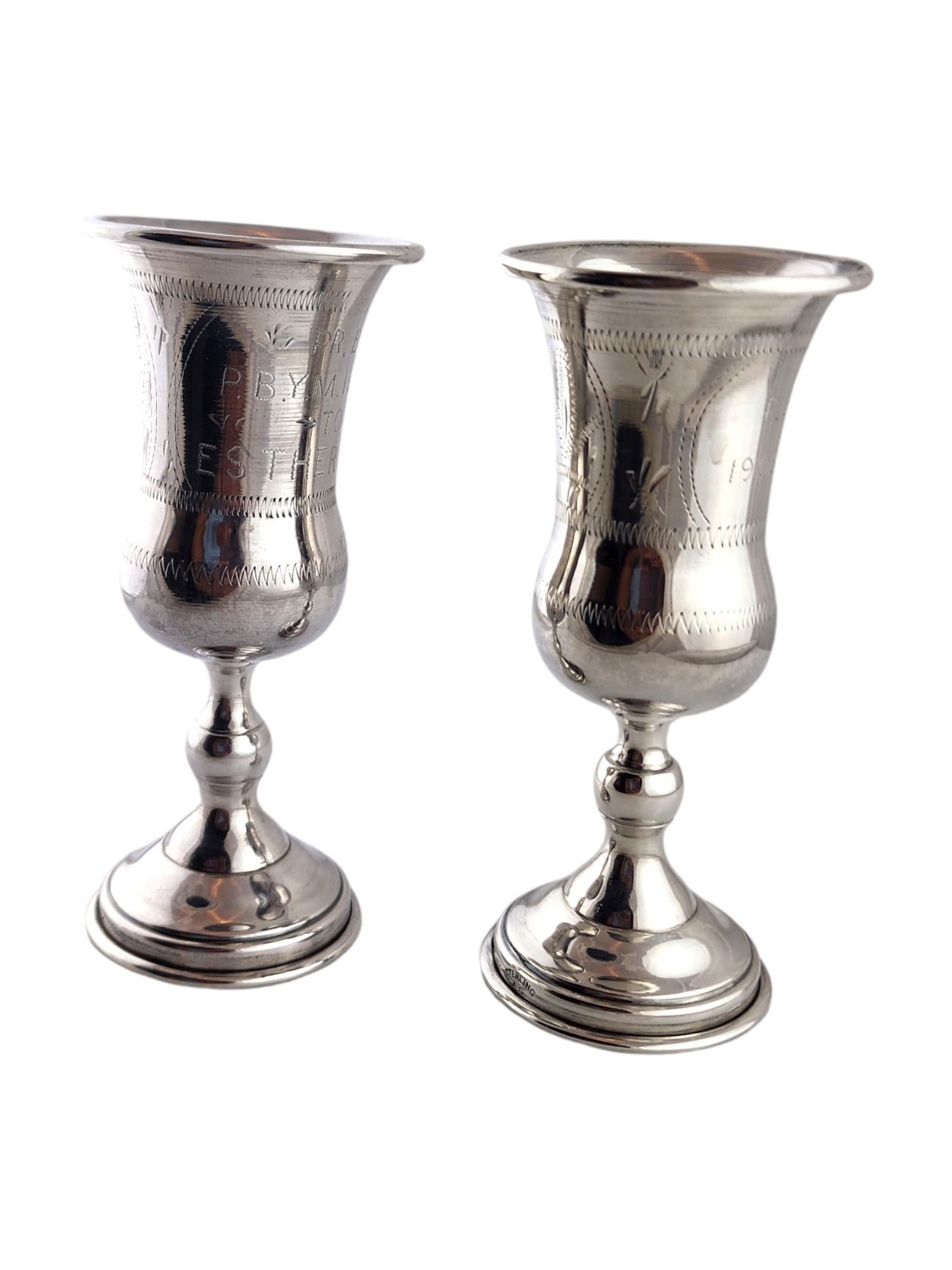 Set di 2 tazze Kiddush incise in argento Sterling #18712 In condizioni buone in vendita a Washington Depot, CT
