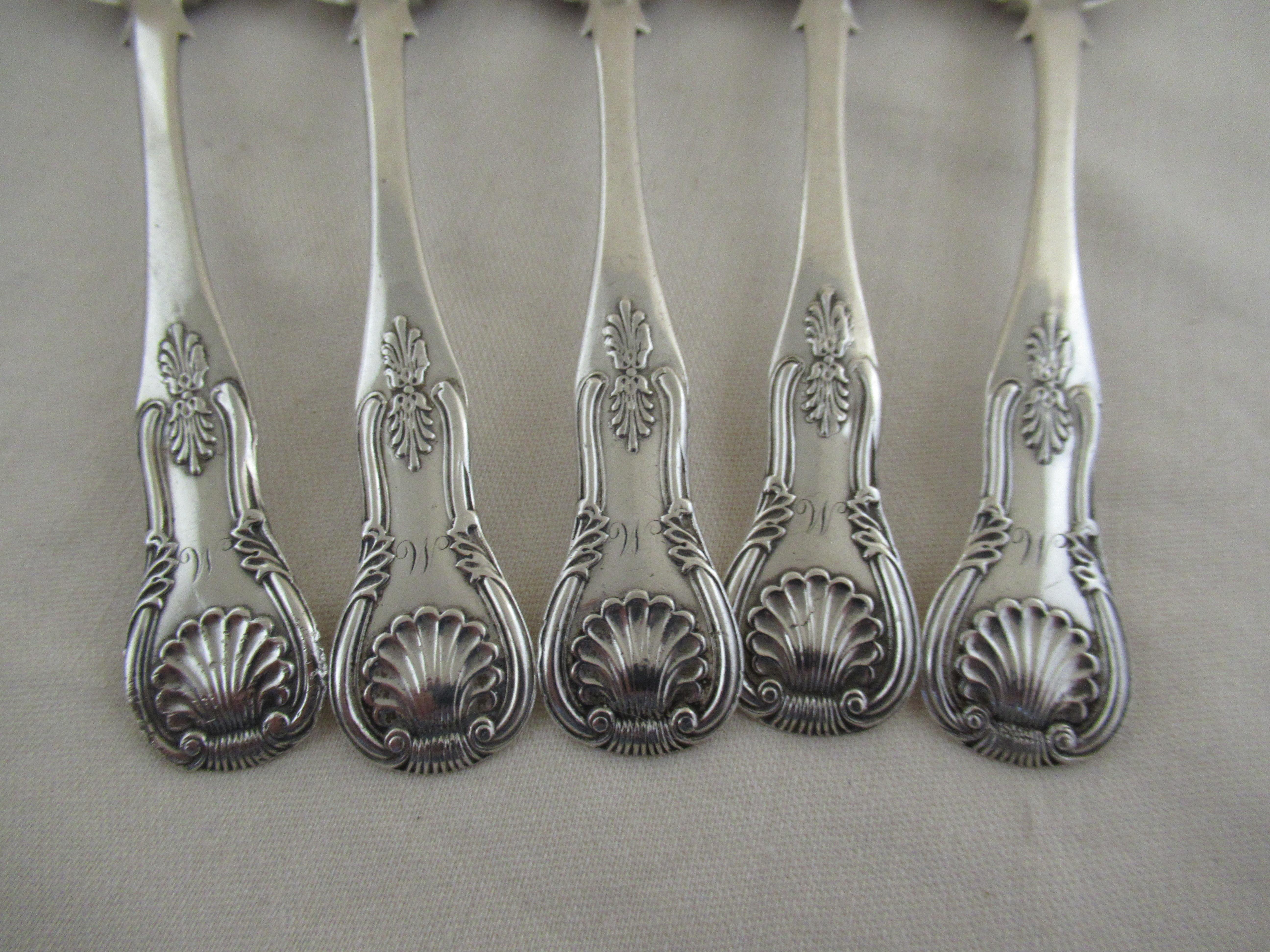 Scottish Sterling Silver, Set of 5 Kings Pattern Teaspoons, Hallmarked, Edinburgh 1847 For Sale