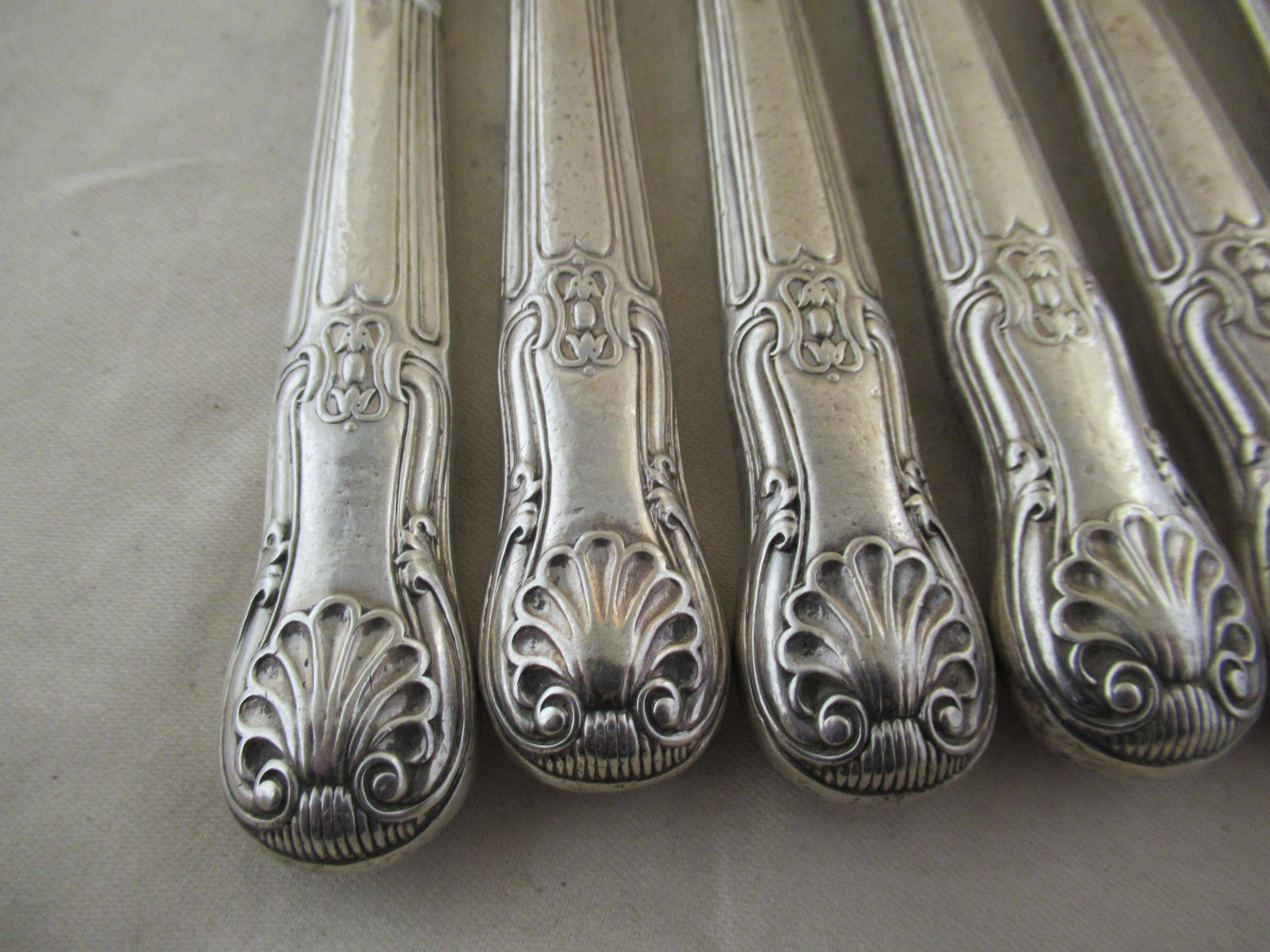 Hand-Crafted Sterling Silver Set of 6 Kings Pattern Dessert Knives Hallmarked, London 1822 For Sale