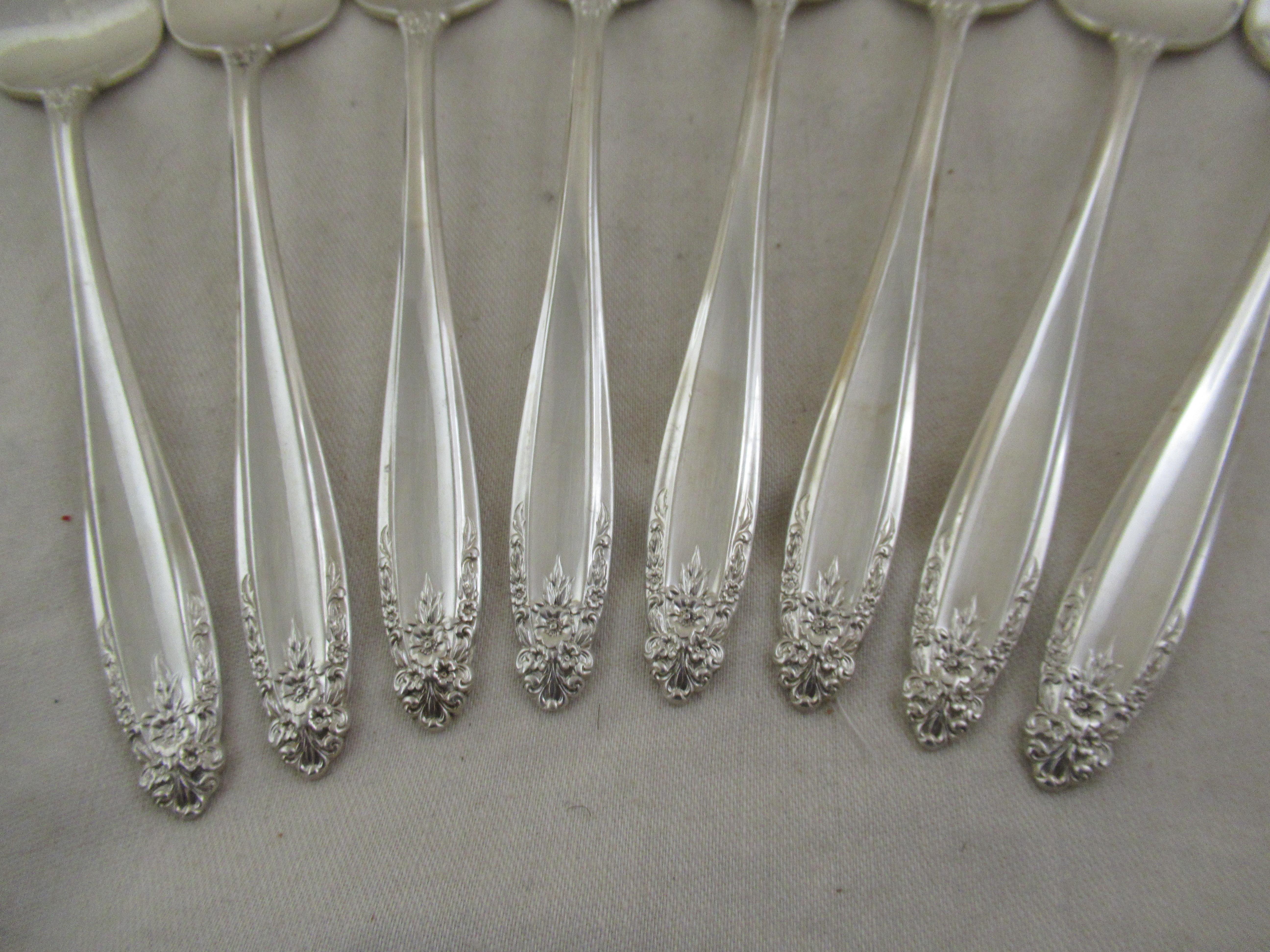 American STERLING SILVER Set of 8 SWEETMEAT or CAKE FORKS - PRELUDE by INTERNATIONAL For Sale