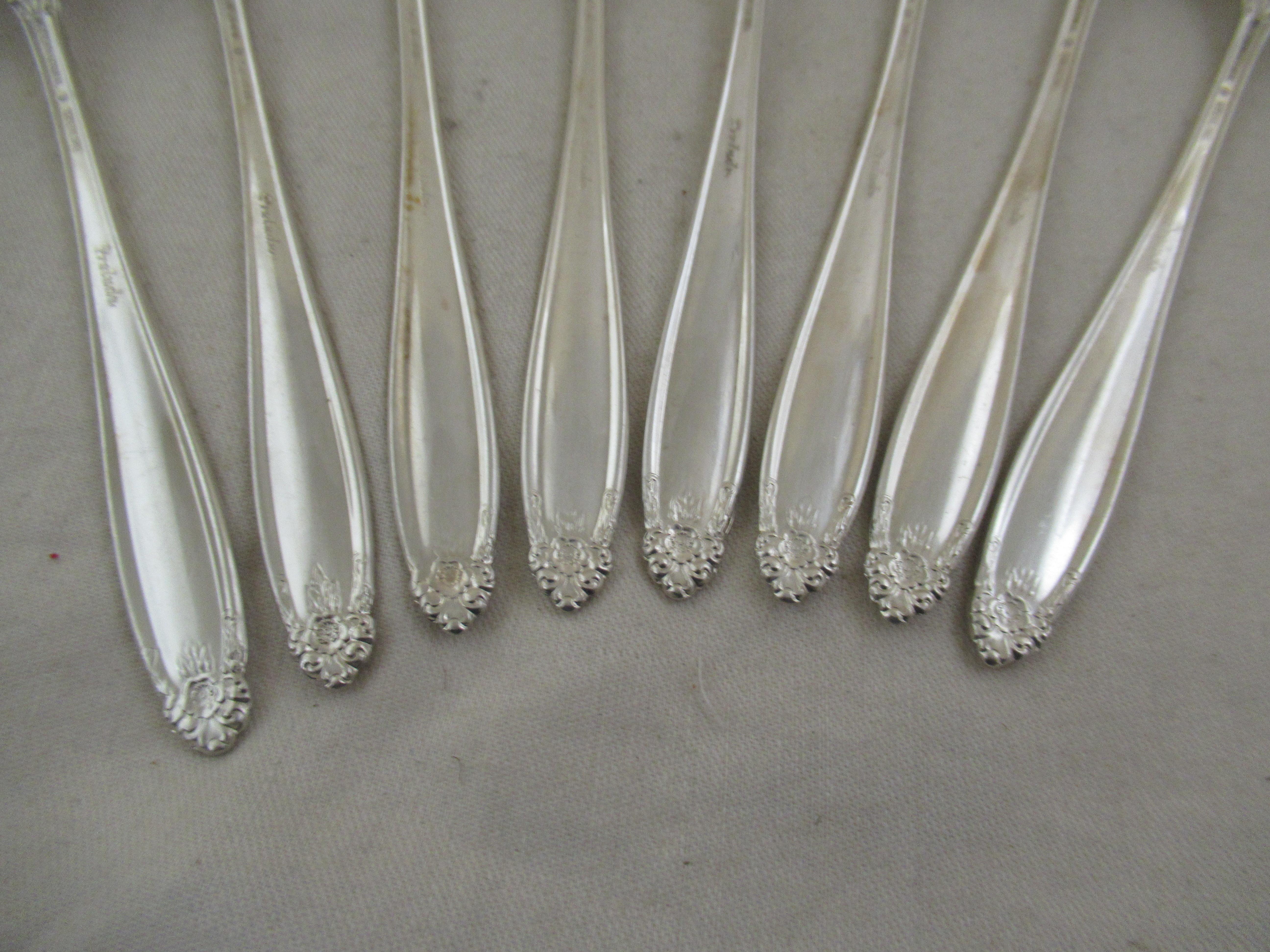 STERLING SILVER Set of 8 SWEETMEAT or CAKE FORKS - PRELUDE by INTERNATIONAL In Excellent Condition For Sale In York, GB