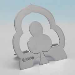 Antico set in argento Sterling di quattro portamenù fantasia modellati come carte da gioco