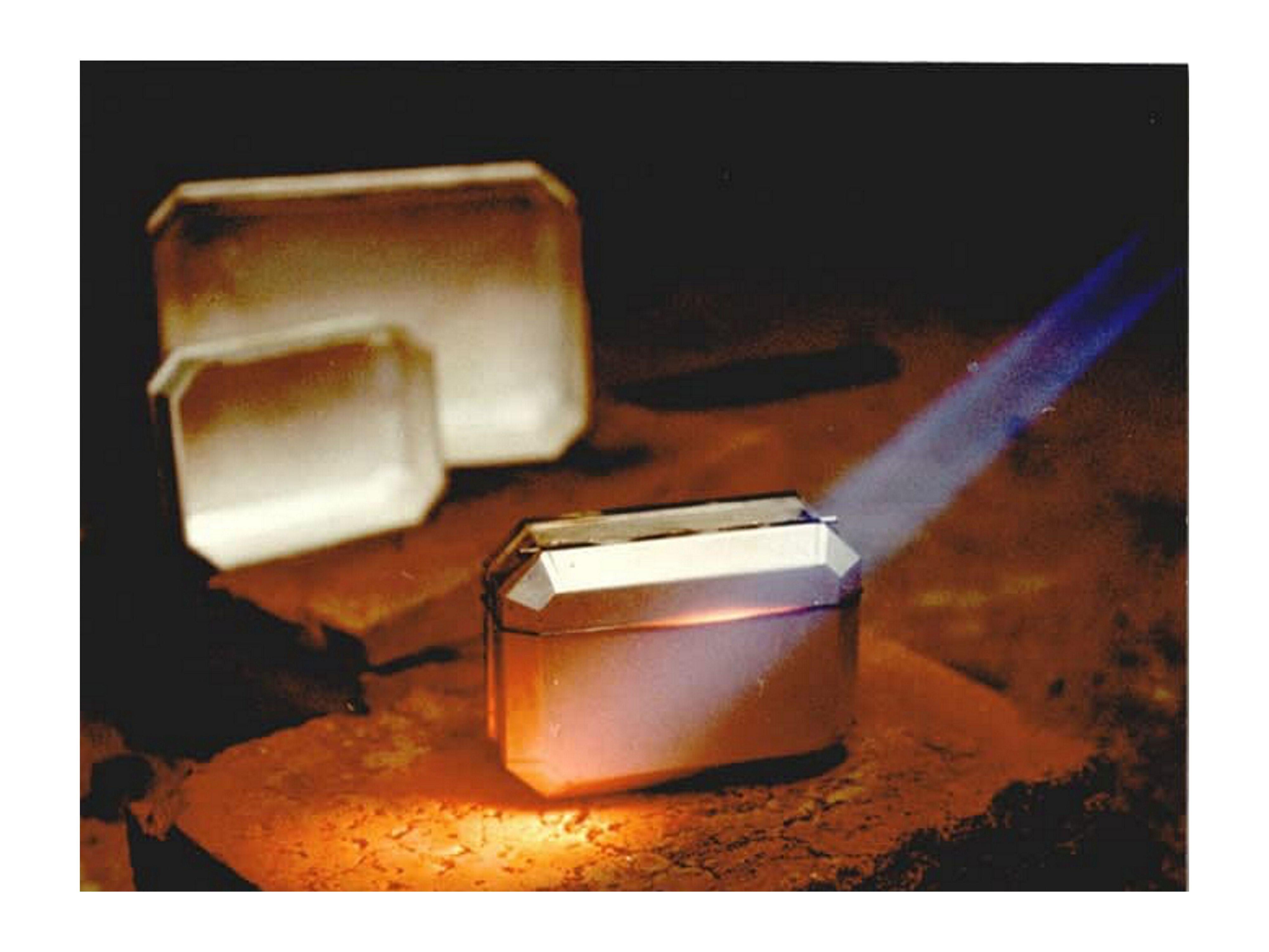 Art Nouveau Sterling Silver Shaped Snuff Box in Engraved by Hand with Fire Enamel 3 Colors