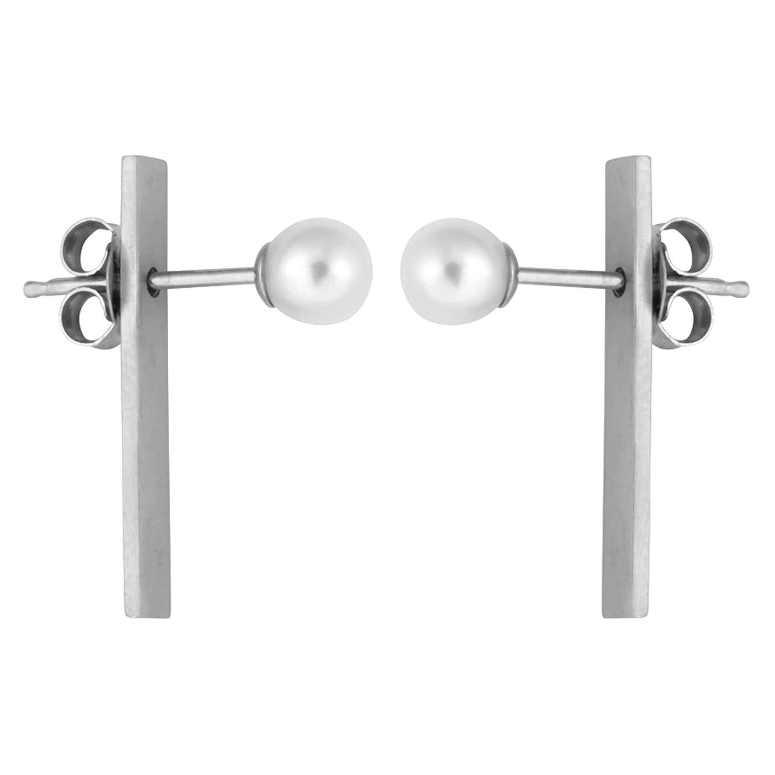 Sterling Silver Short Bar Pearl Earrings For Sale